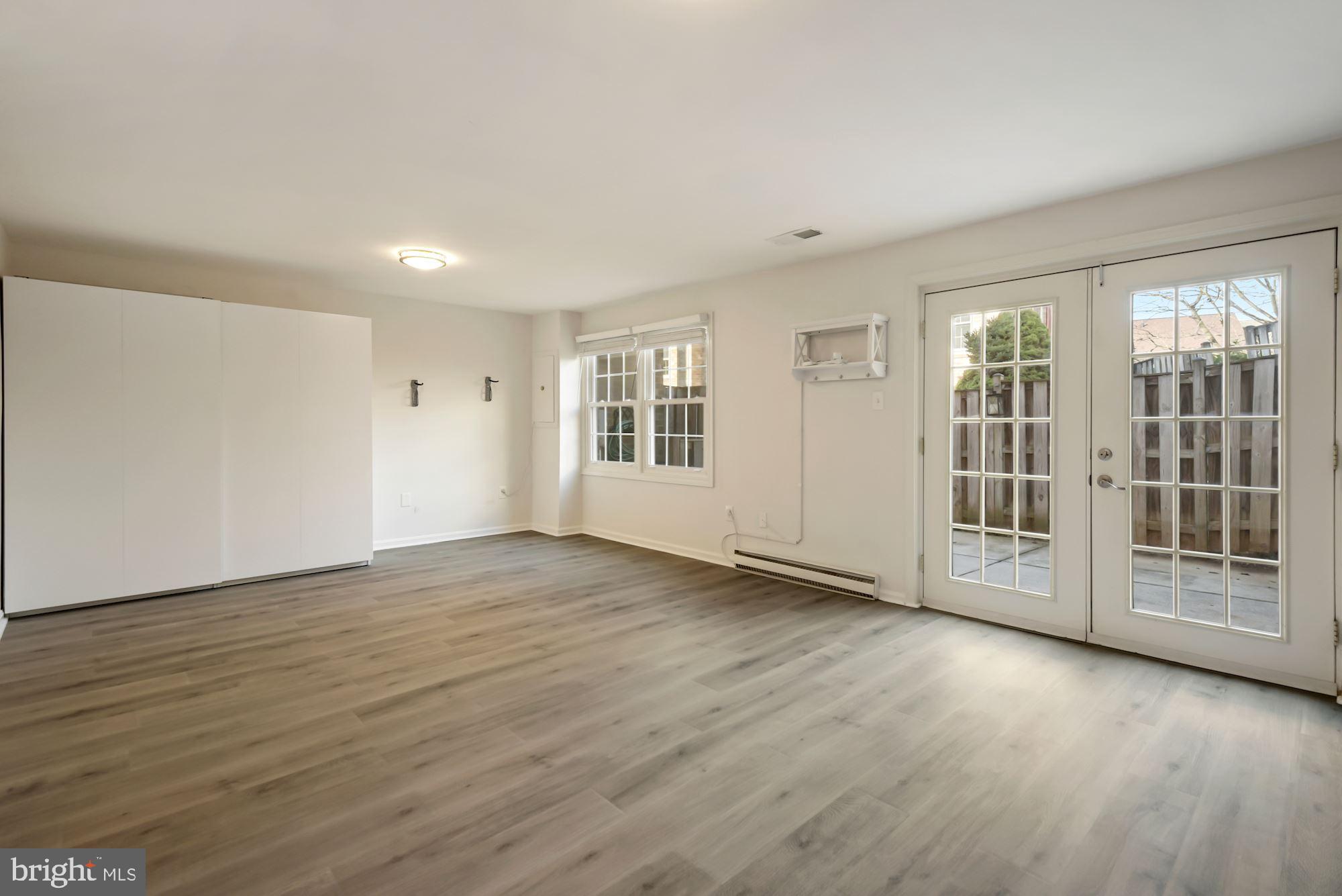 WESTLAKE TERRACE - Residential Lease