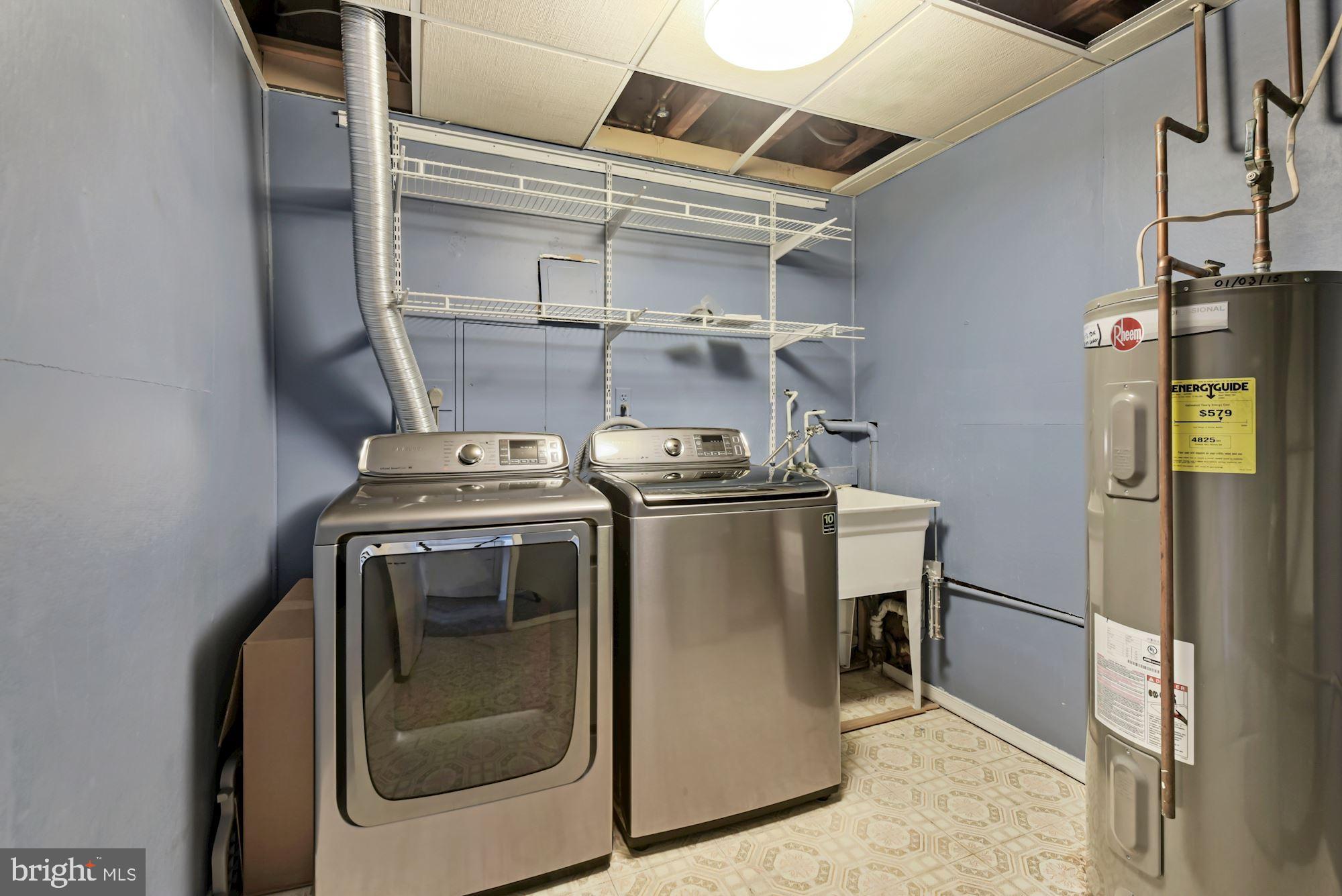 WESTLAKE TERRACE - Residential Lease