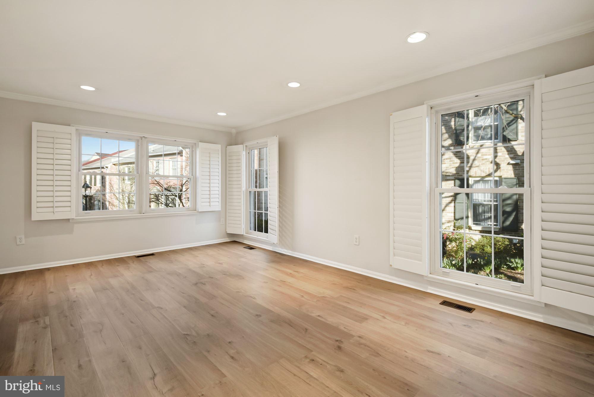 WESTLAKE TERRACE - Residential Lease