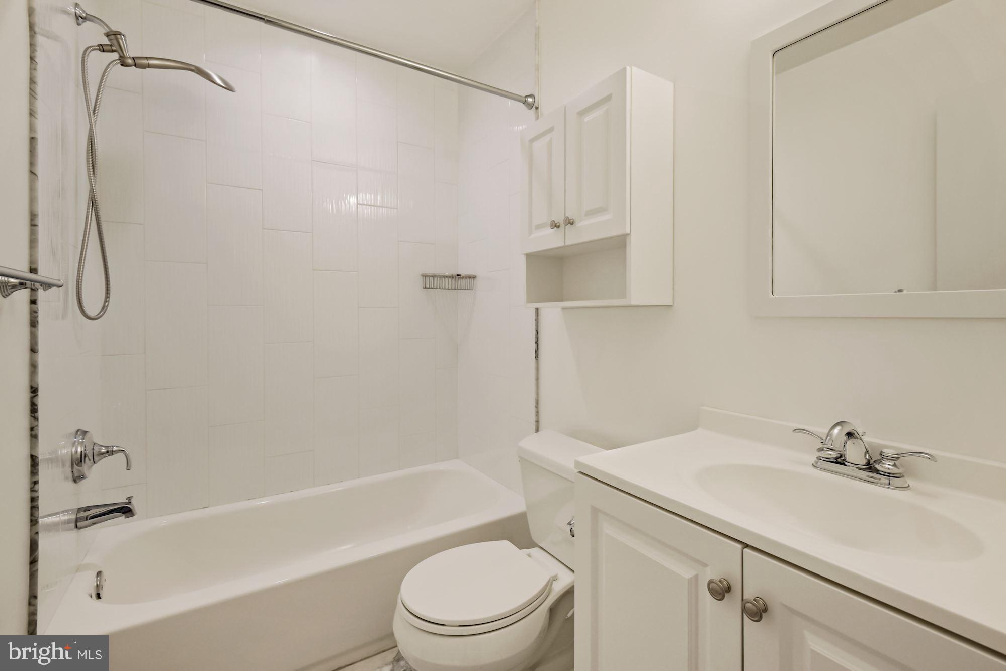 WESTLAKE TERRACE - Residential Lease