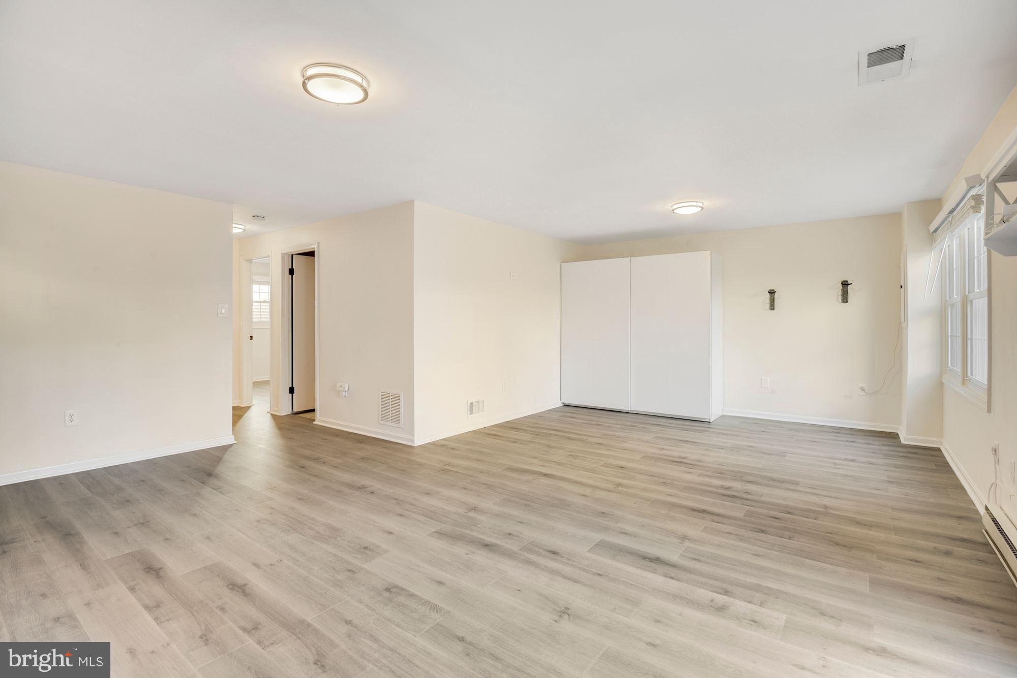 WESTLAKE TERRACE - Residential Lease