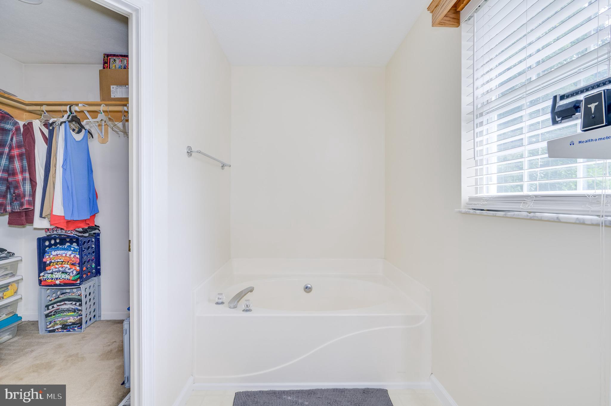 POTOMAC HEIGHTS - Residential