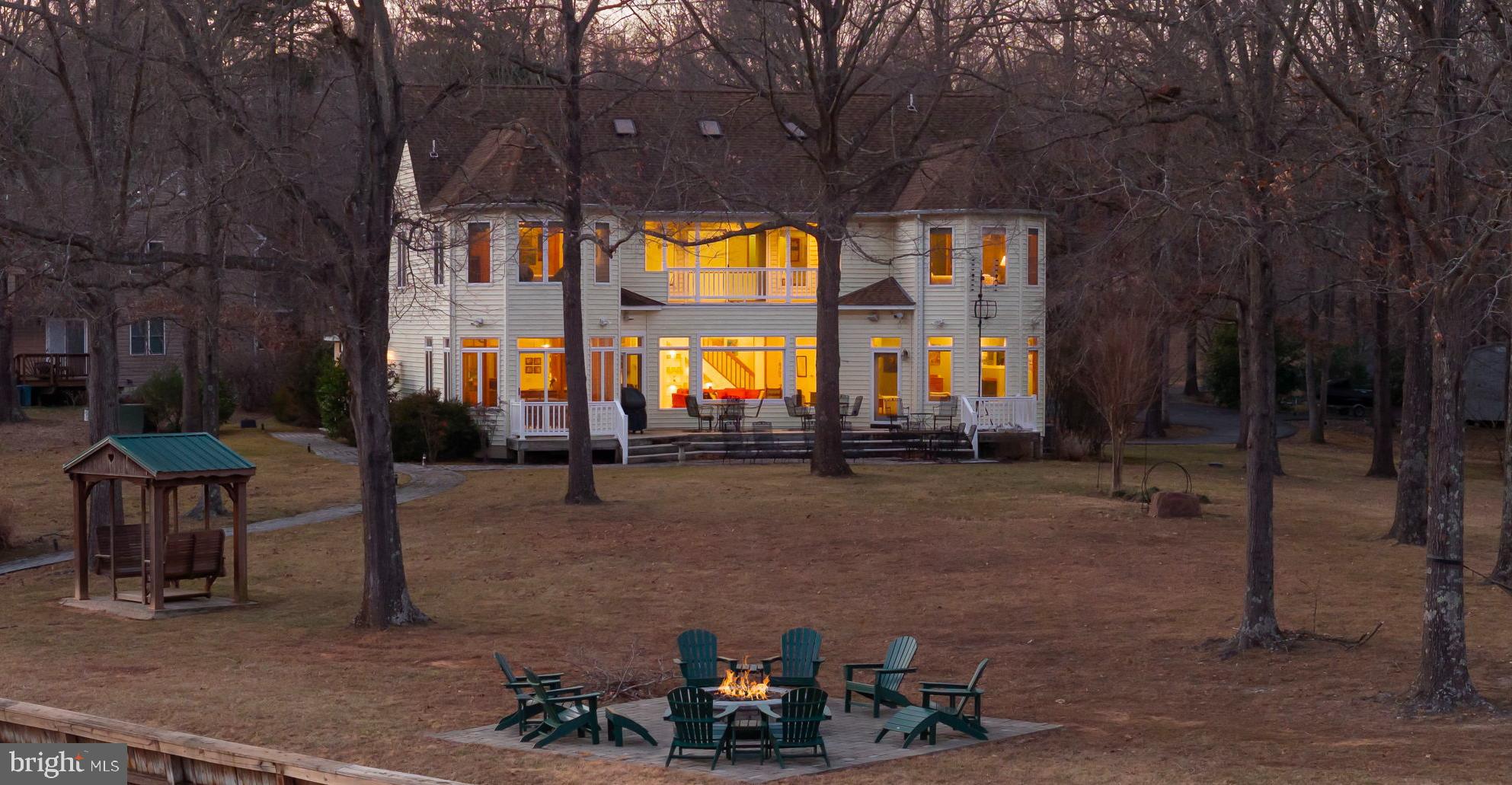 TALL PINES - Residential