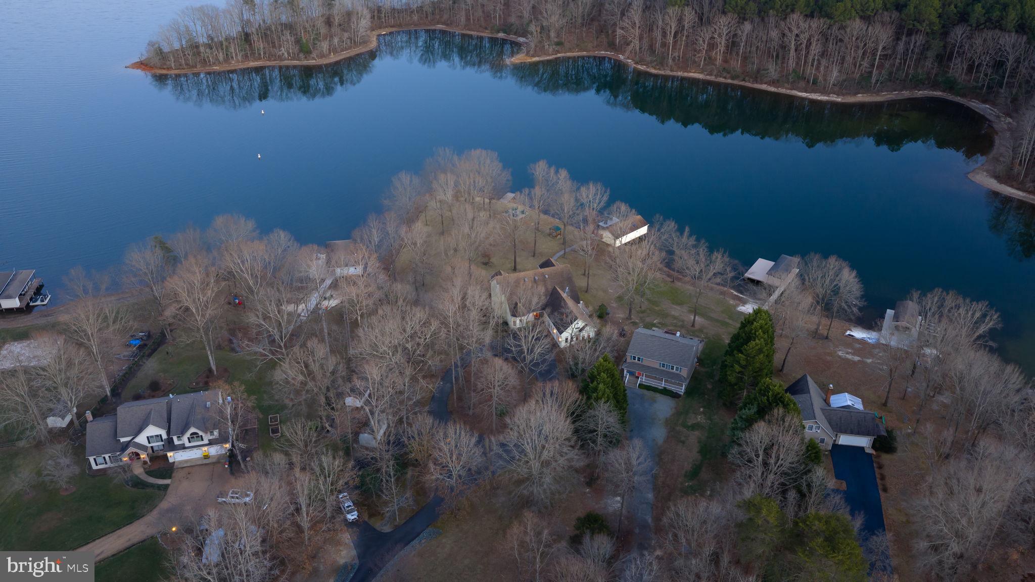 TALL PINES - Residential