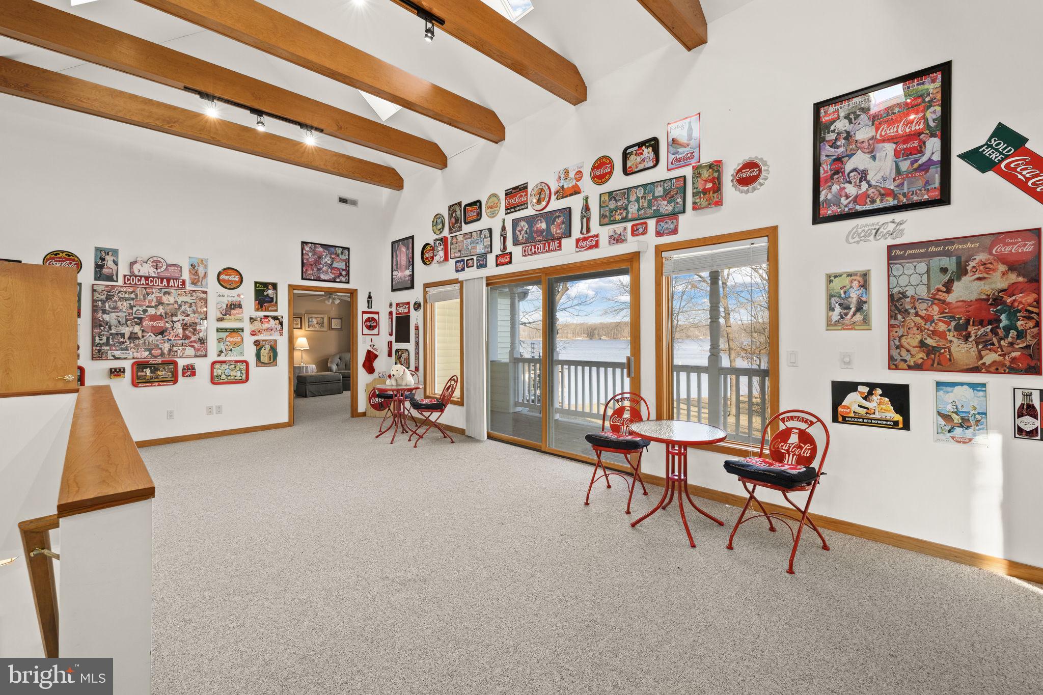 TALL PINES - Residential