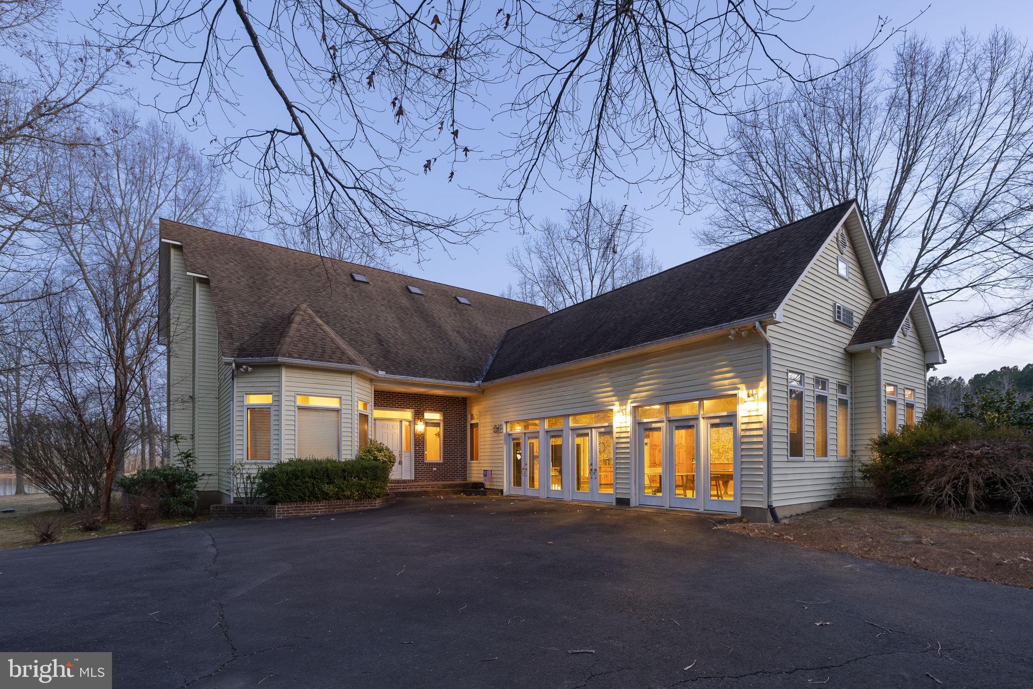 TALL PINES - Residential