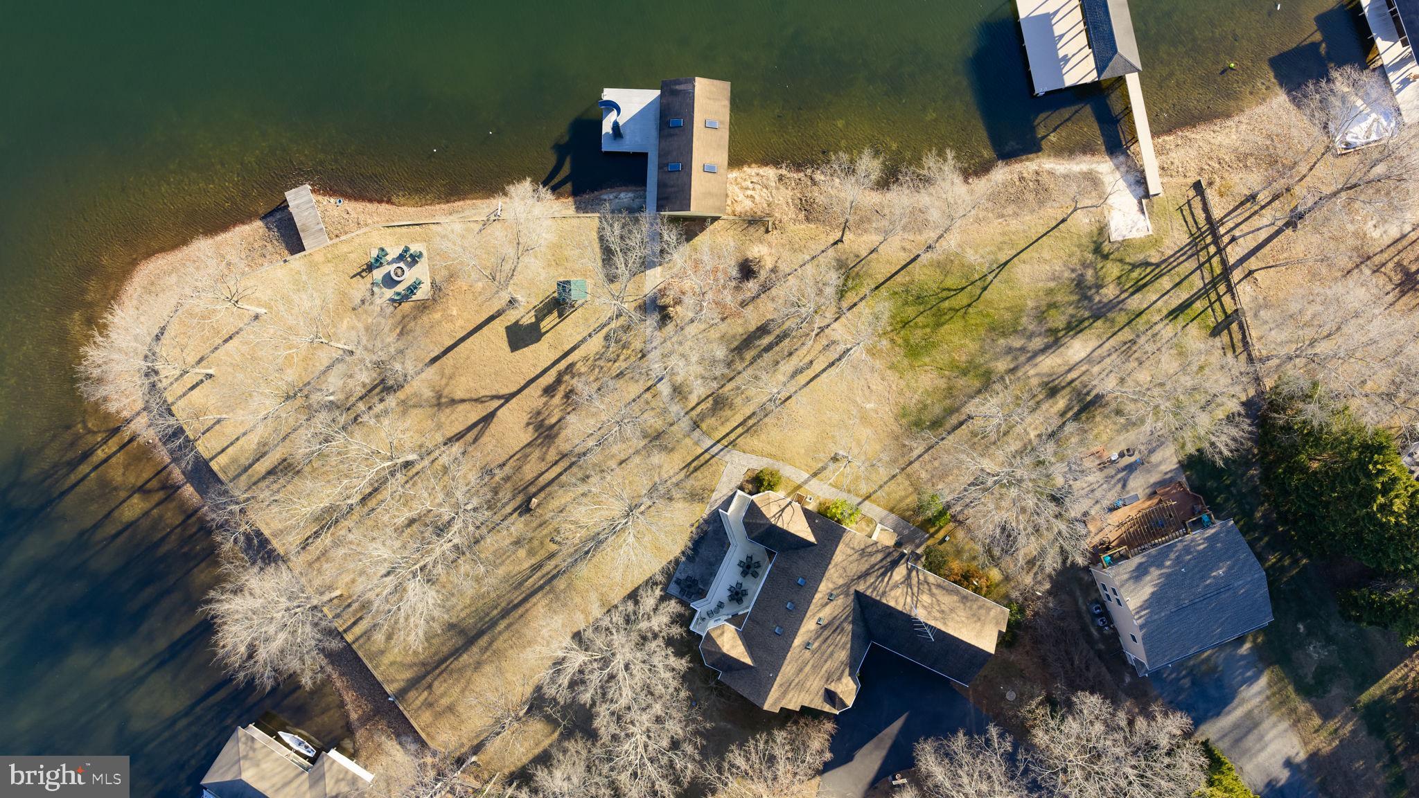 TALL PINES - Residential