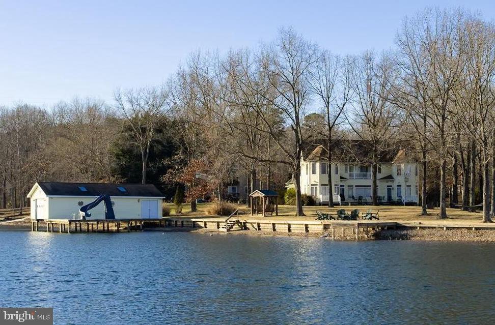 TALL PINES - Residential