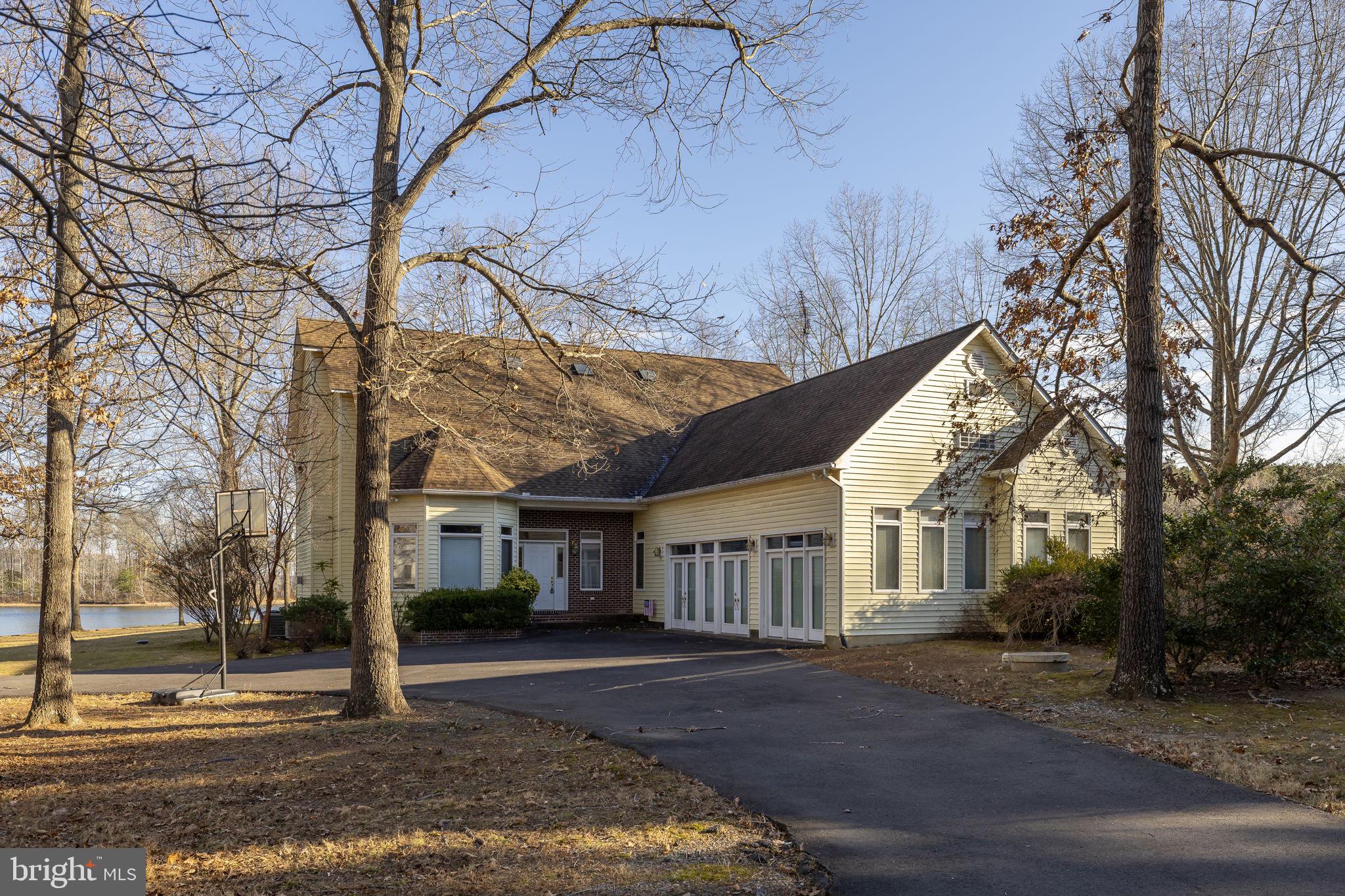 TALL PINES - Residential