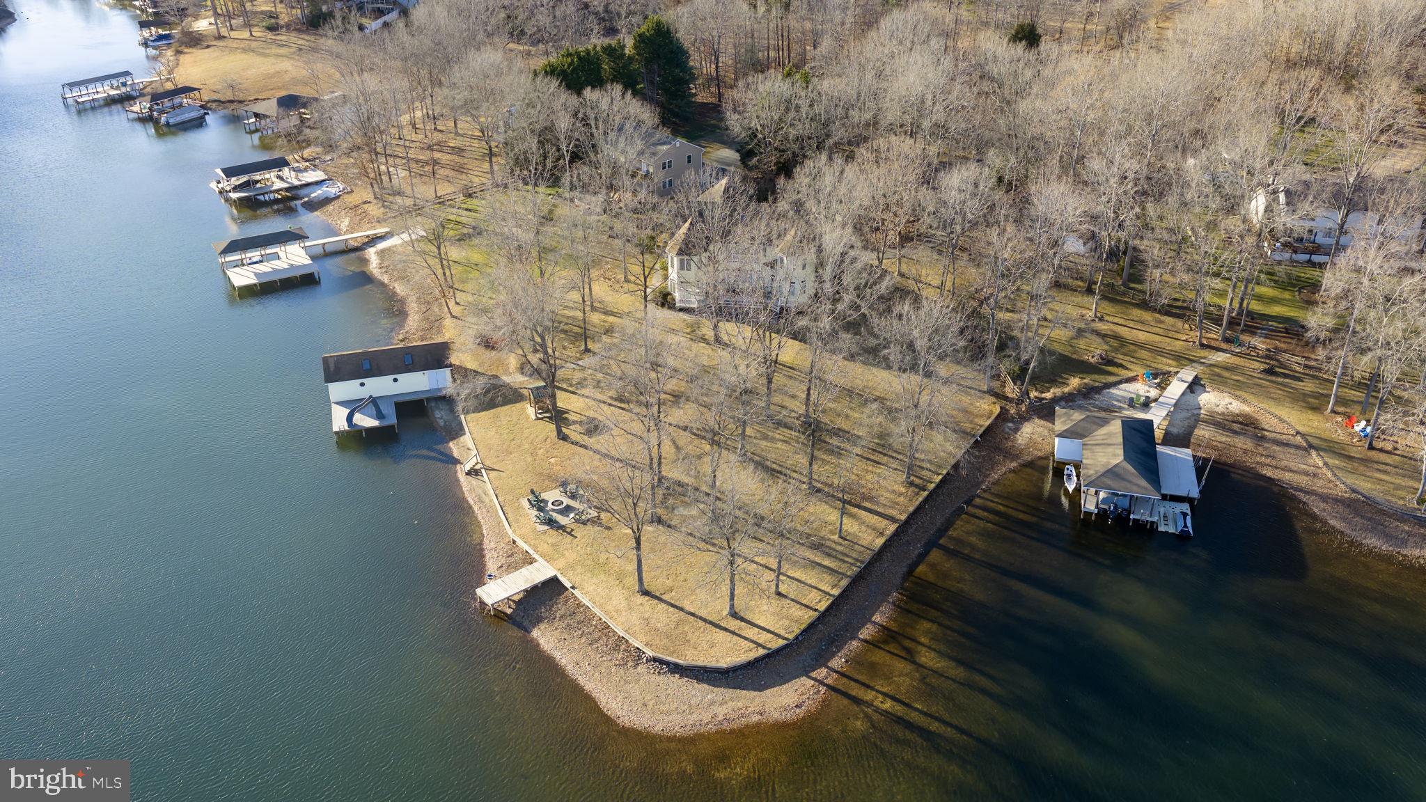 TALL PINES - Residential