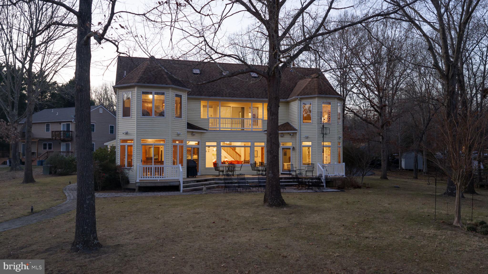 TALL PINES - Residential