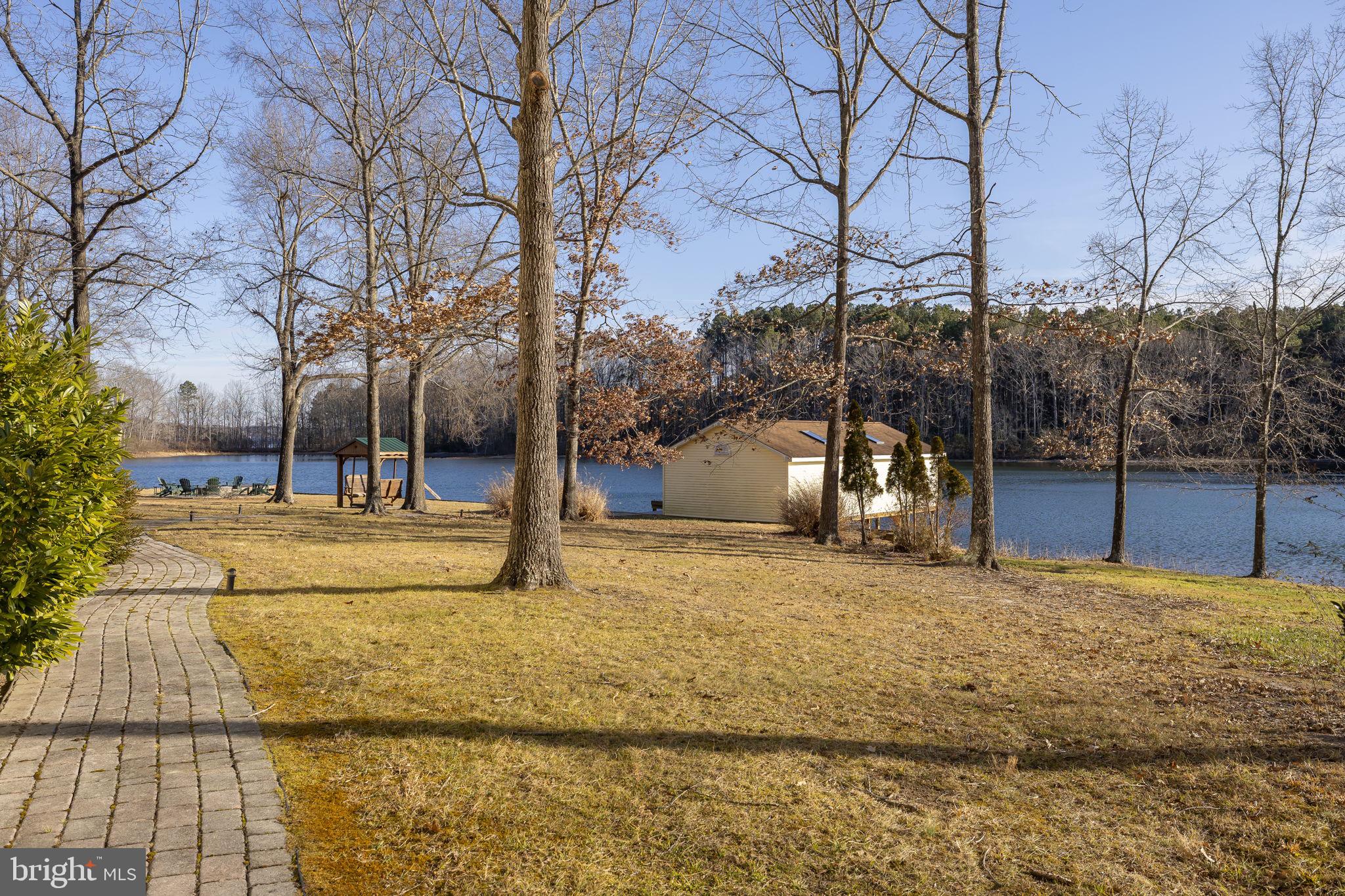 TALL PINES - Residential