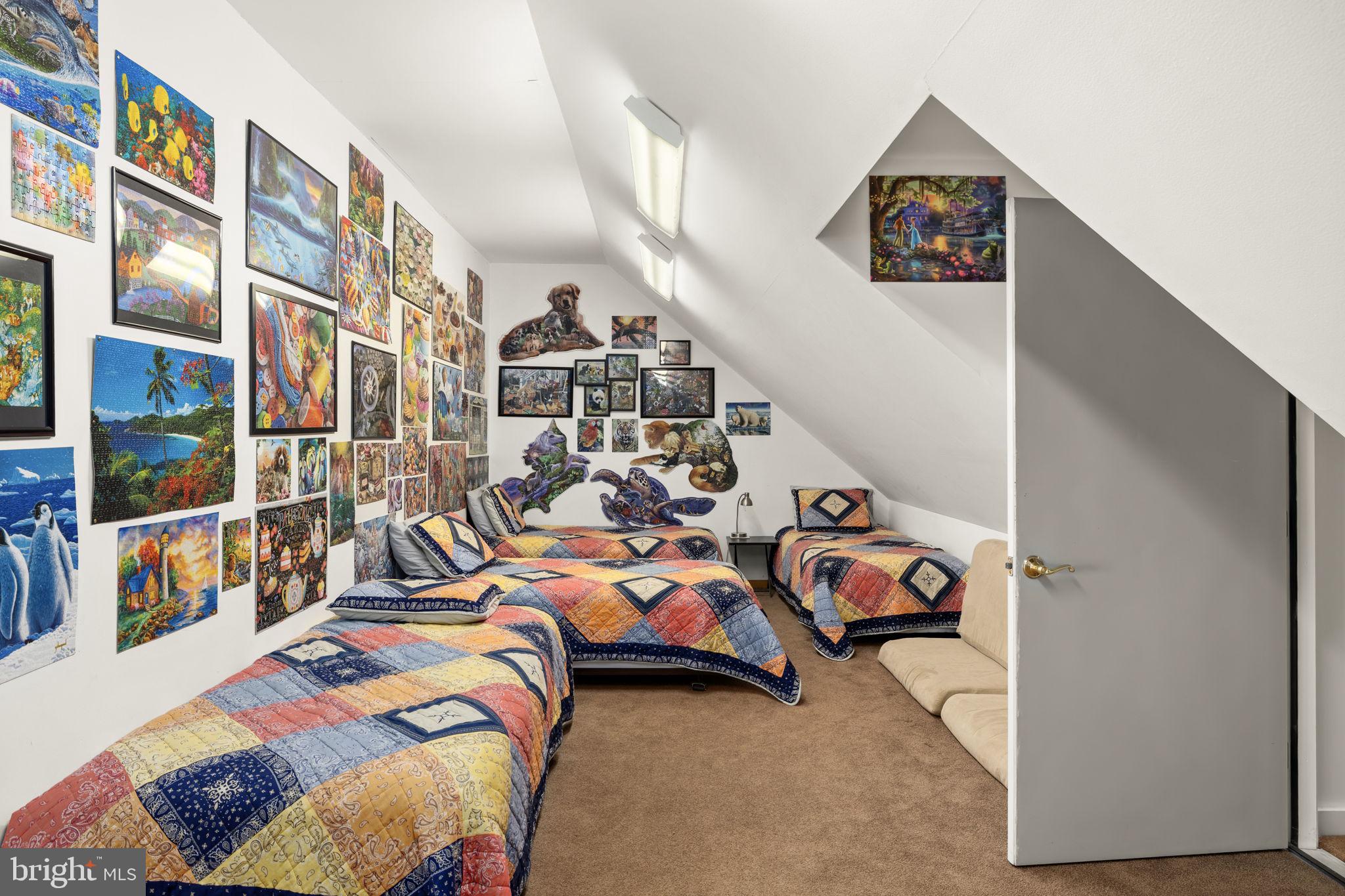 TALL PINES - Residential