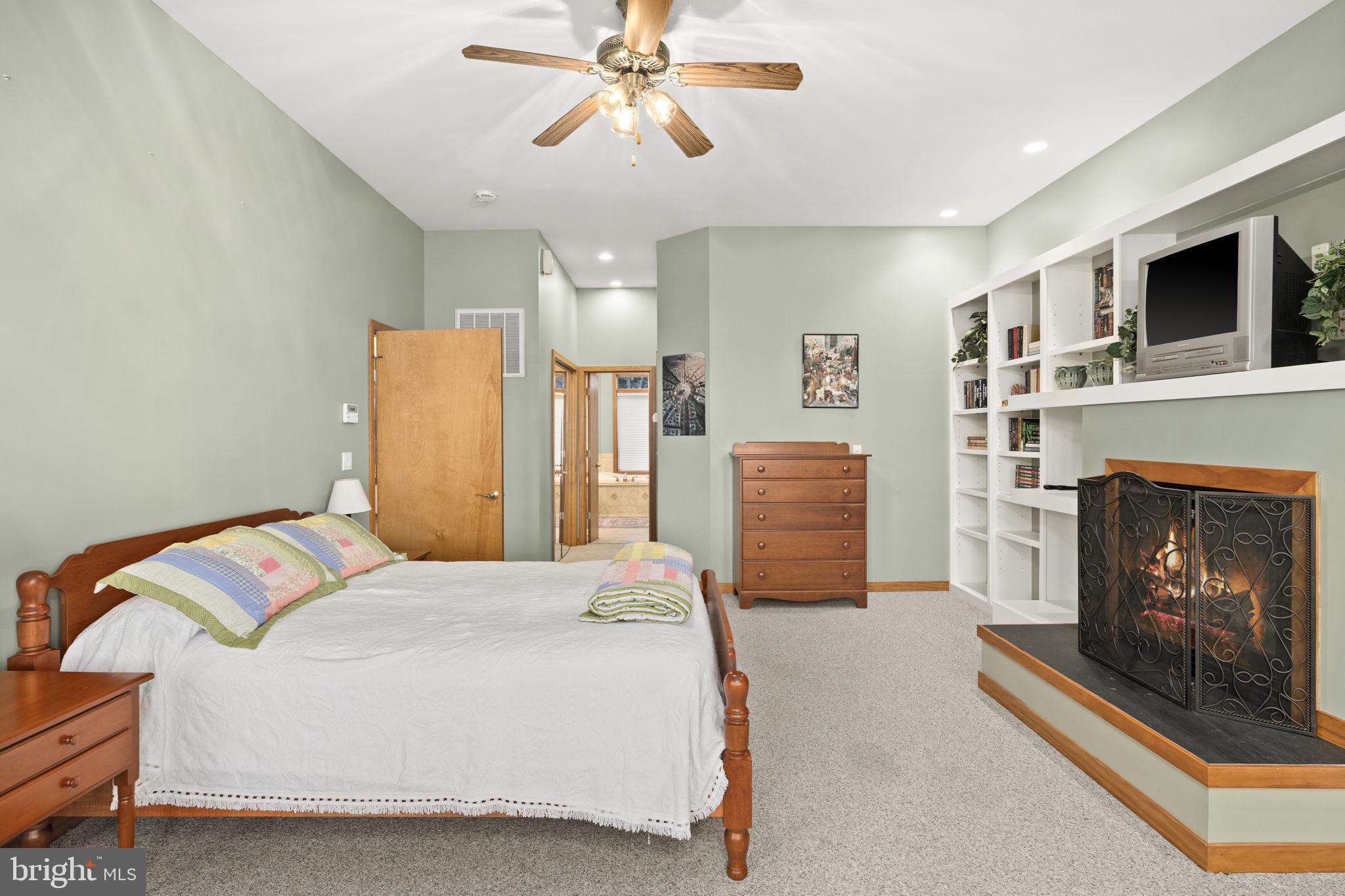 TALL PINES - Residential