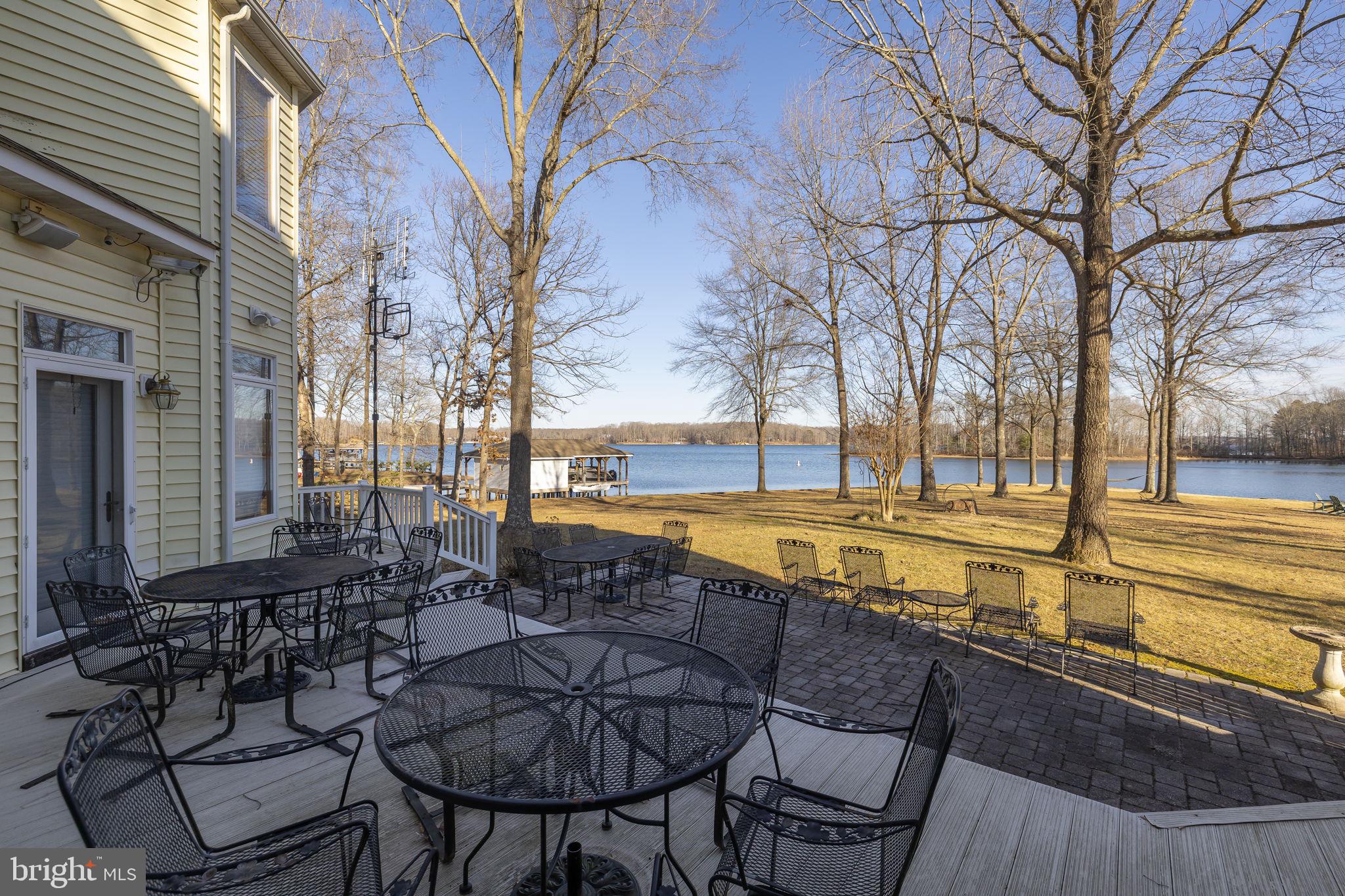 TALL PINES - Residential