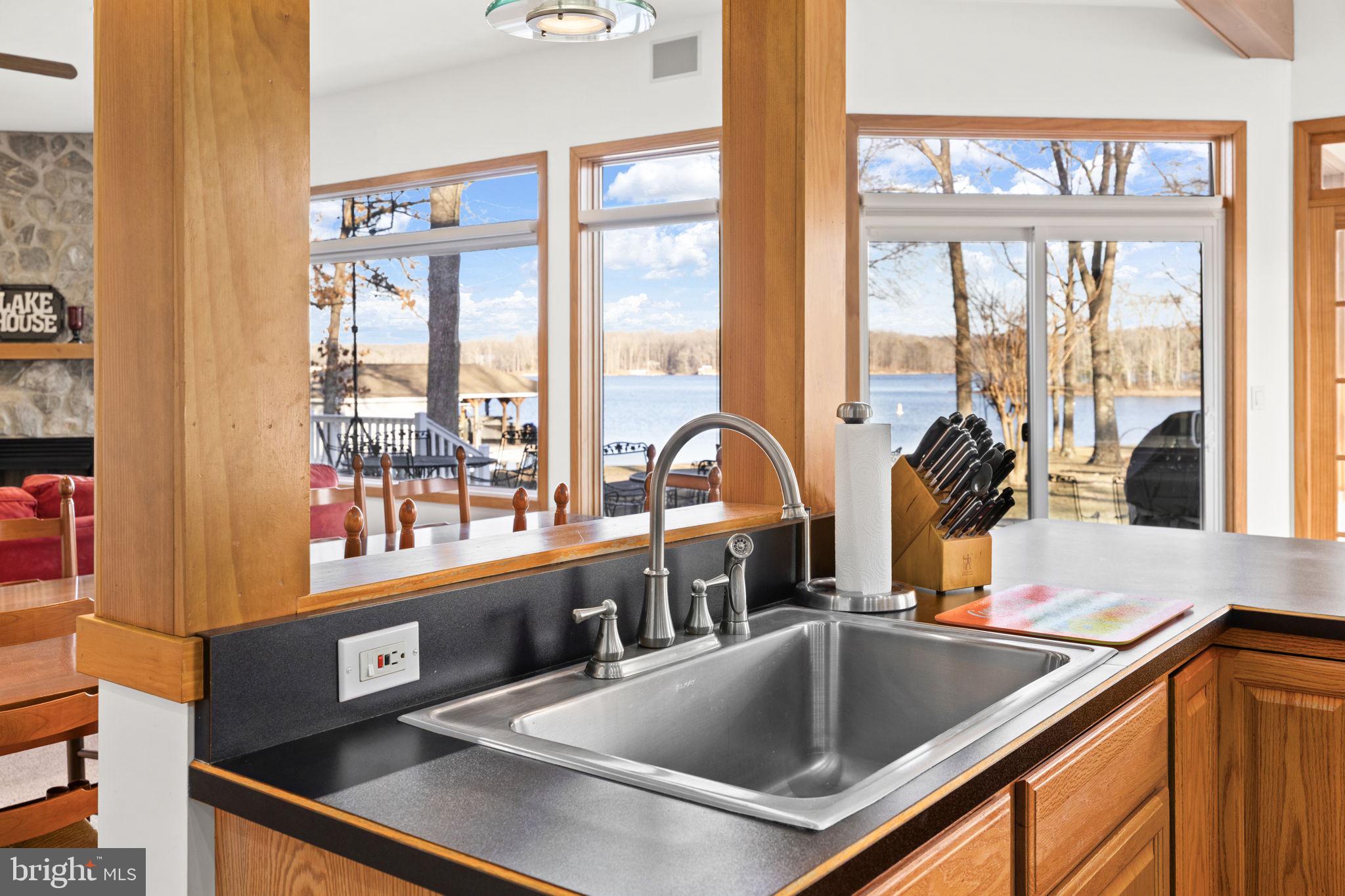 TALL PINES - Residential