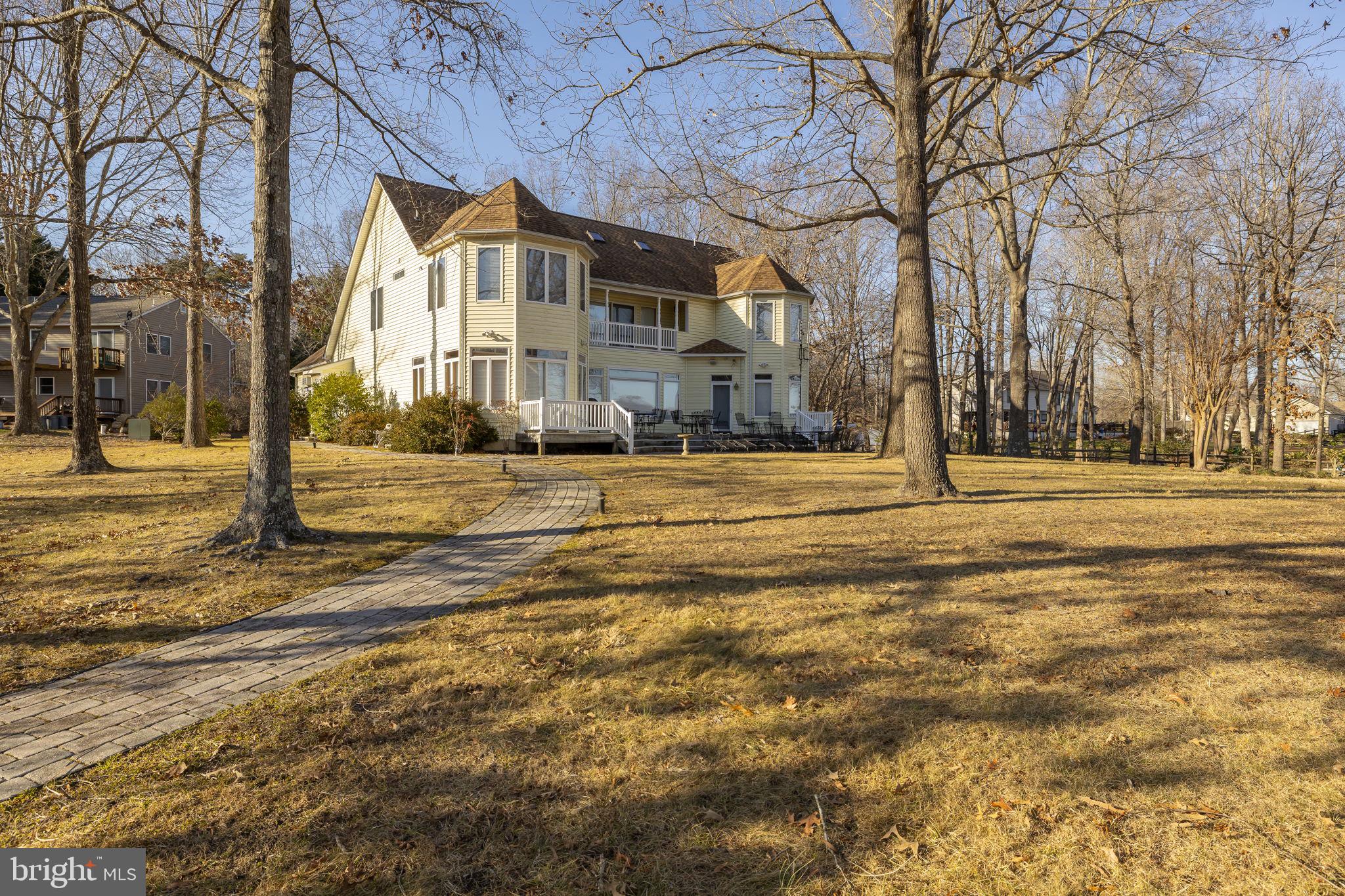 TALL PINES - Residential