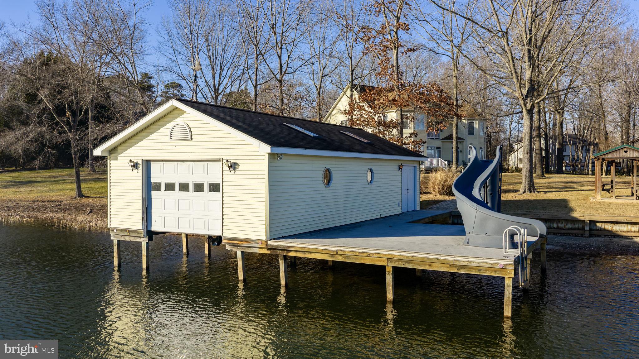 TALL PINES - Residential