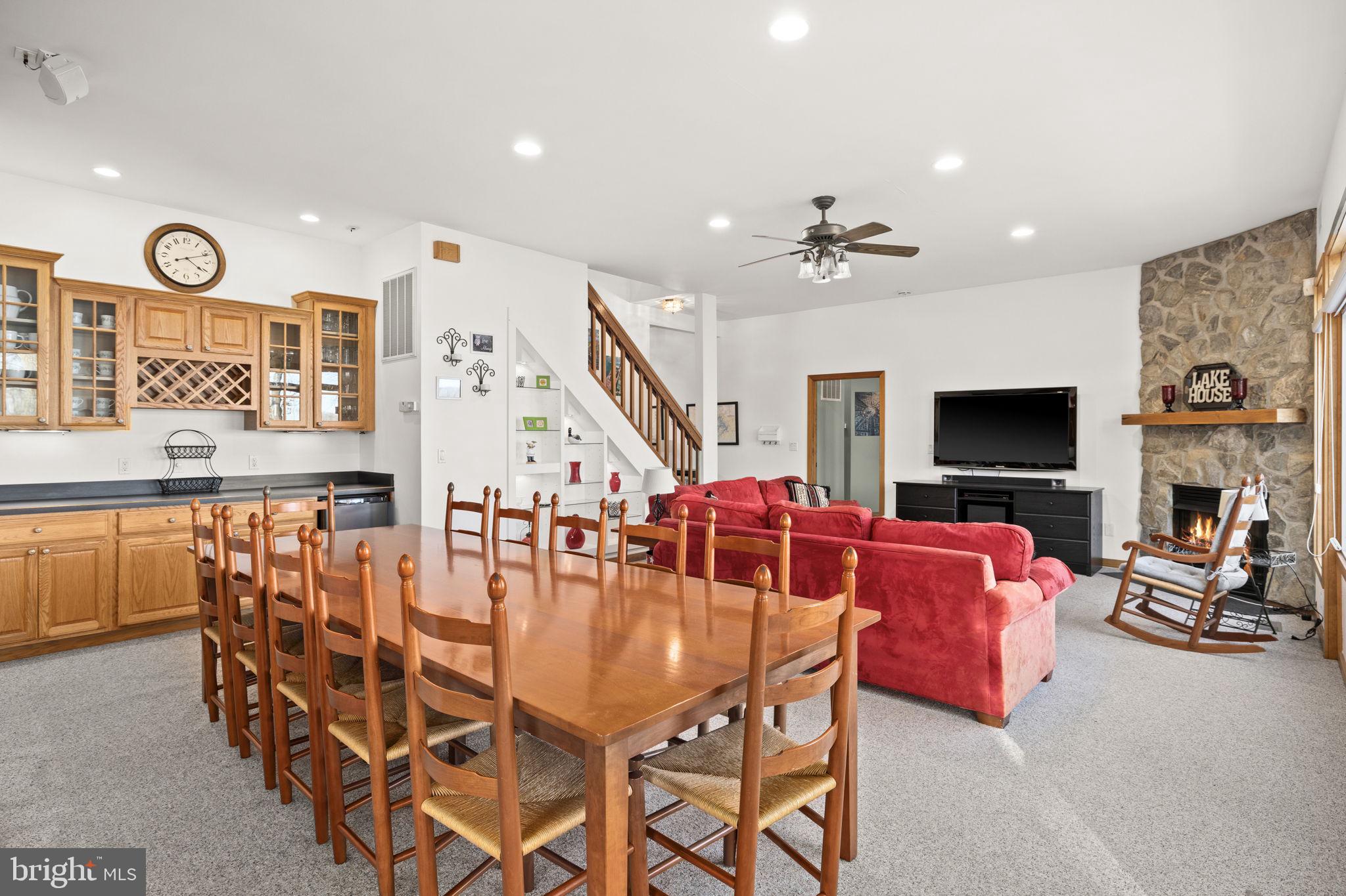 TALL PINES - Residential