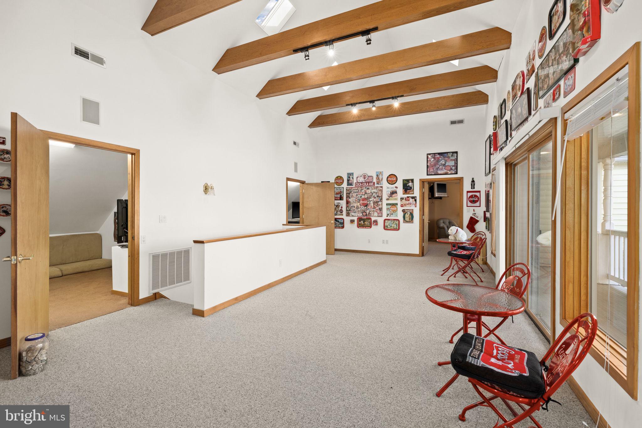 TALL PINES - Residential