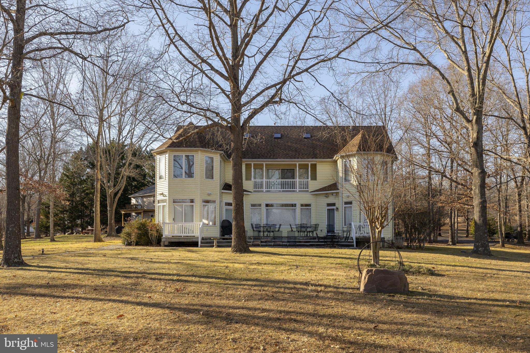 TALL PINES - Residential