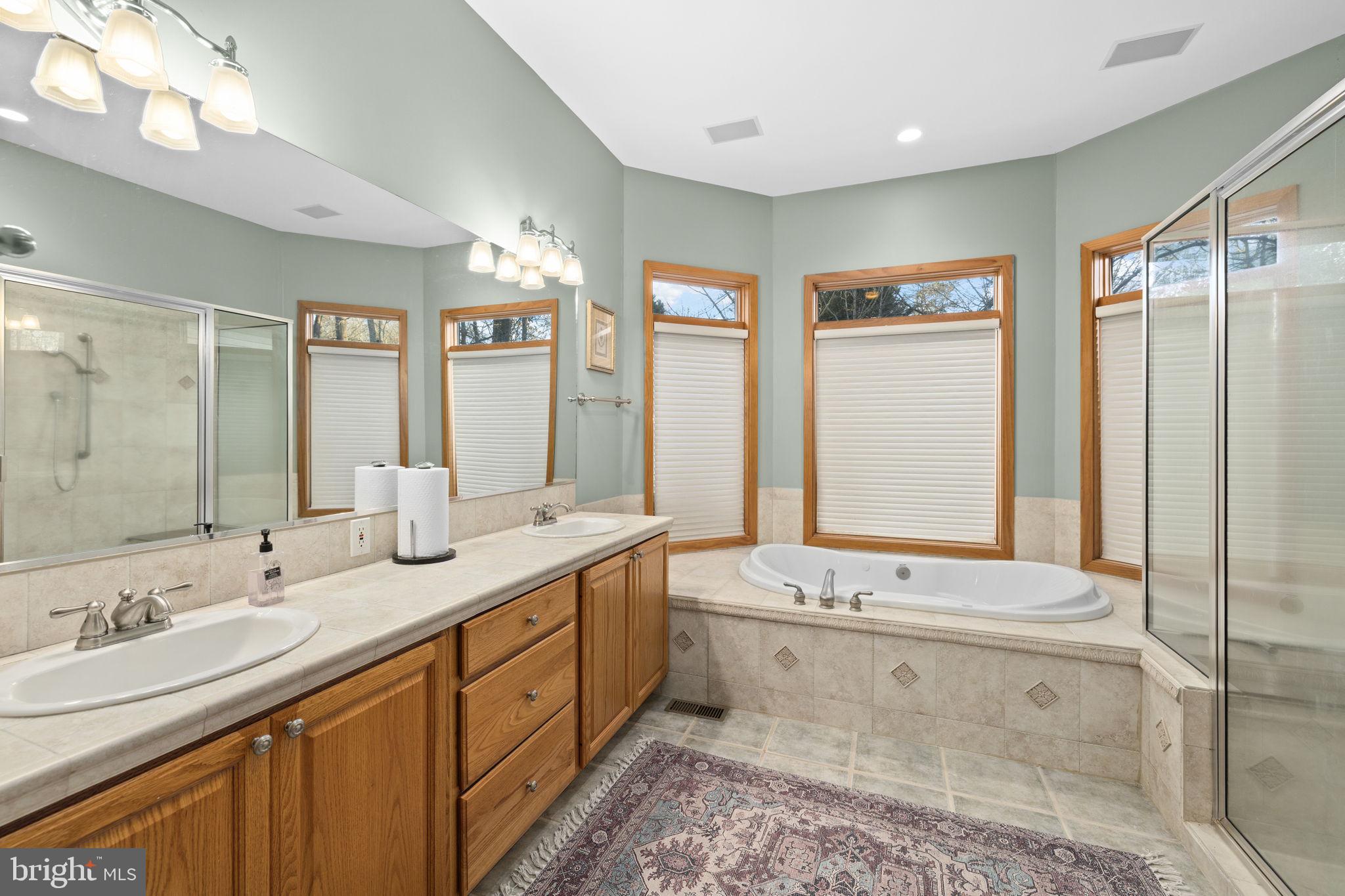 TALL PINES - Residential