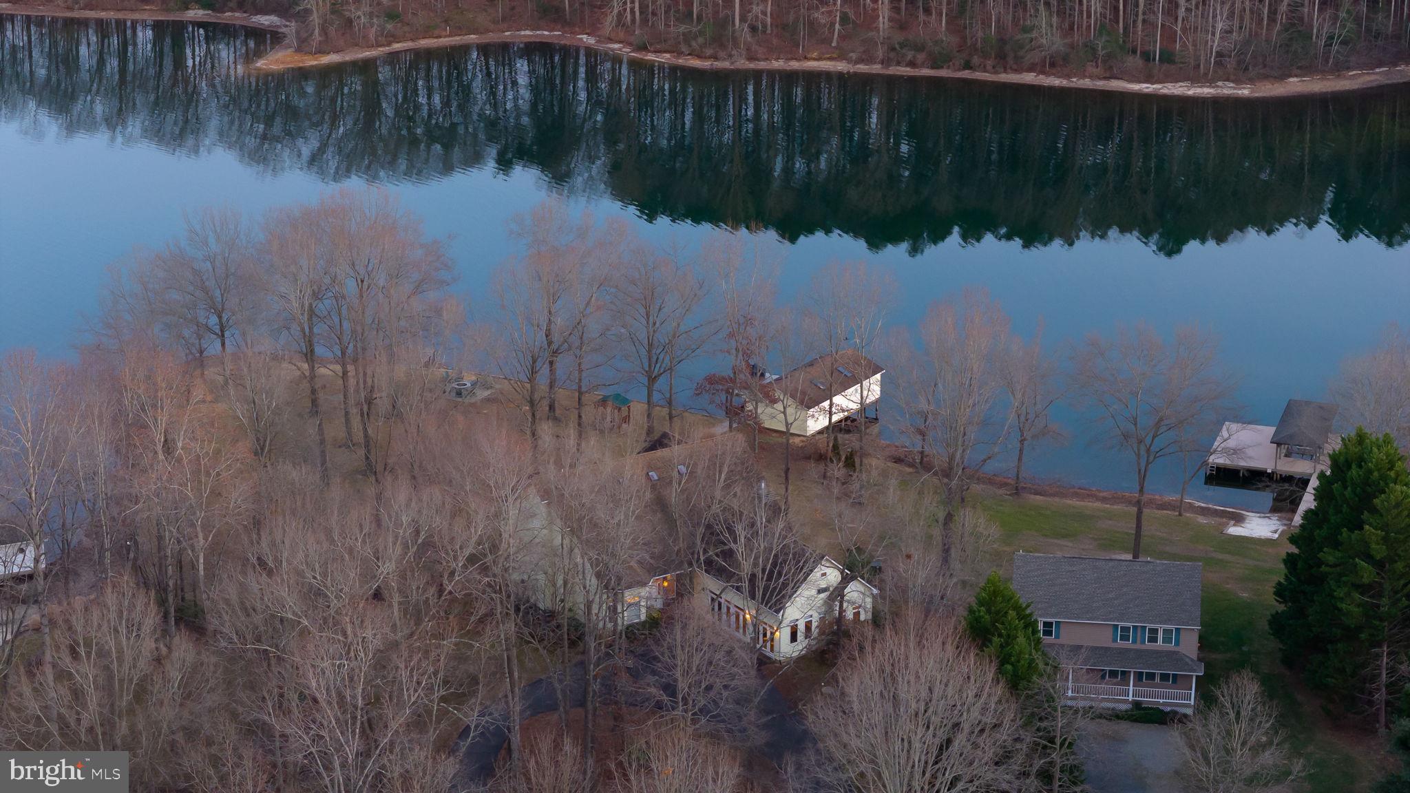 TALL PINES - Residential