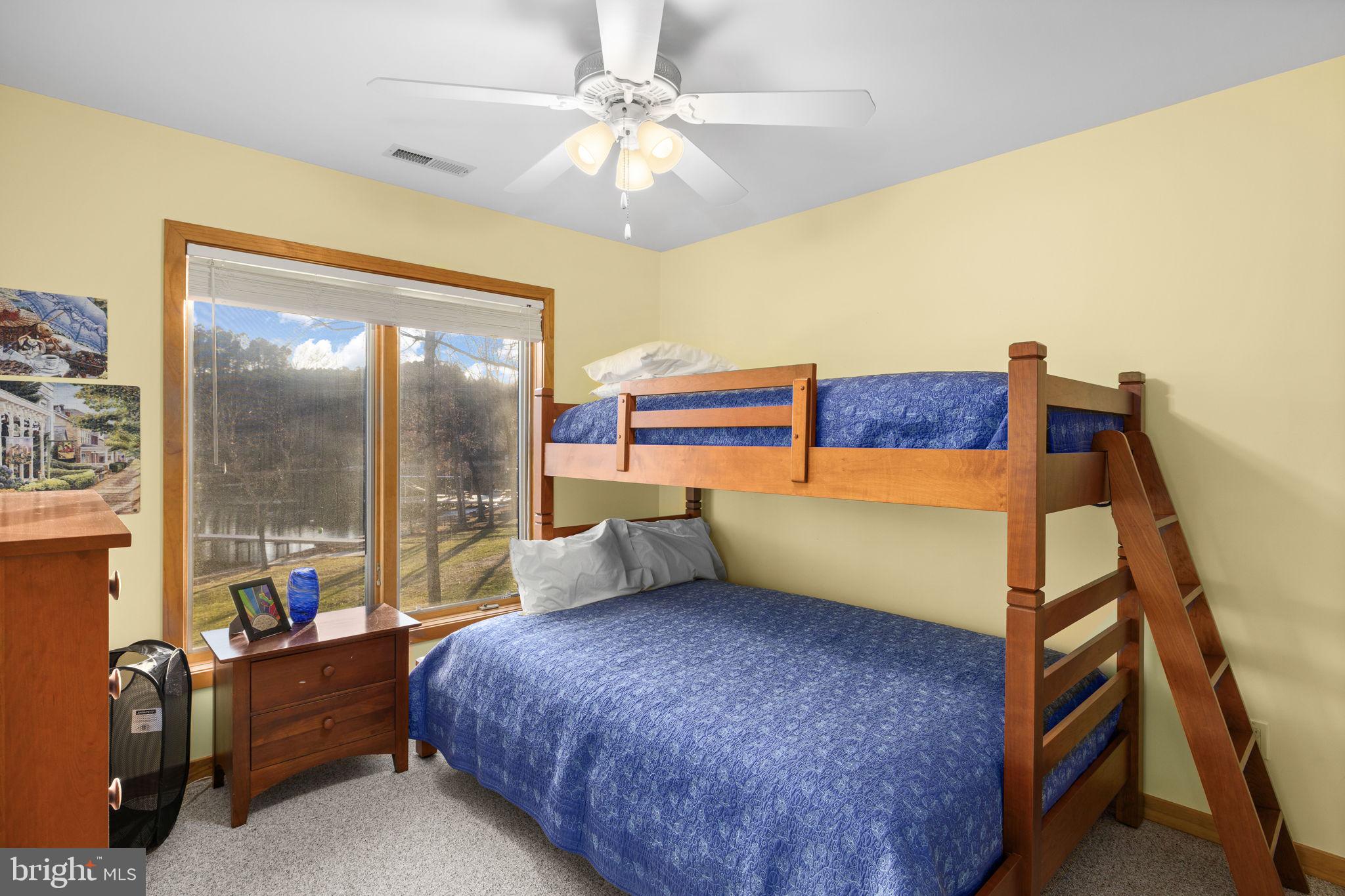 TALL PINES - Residential