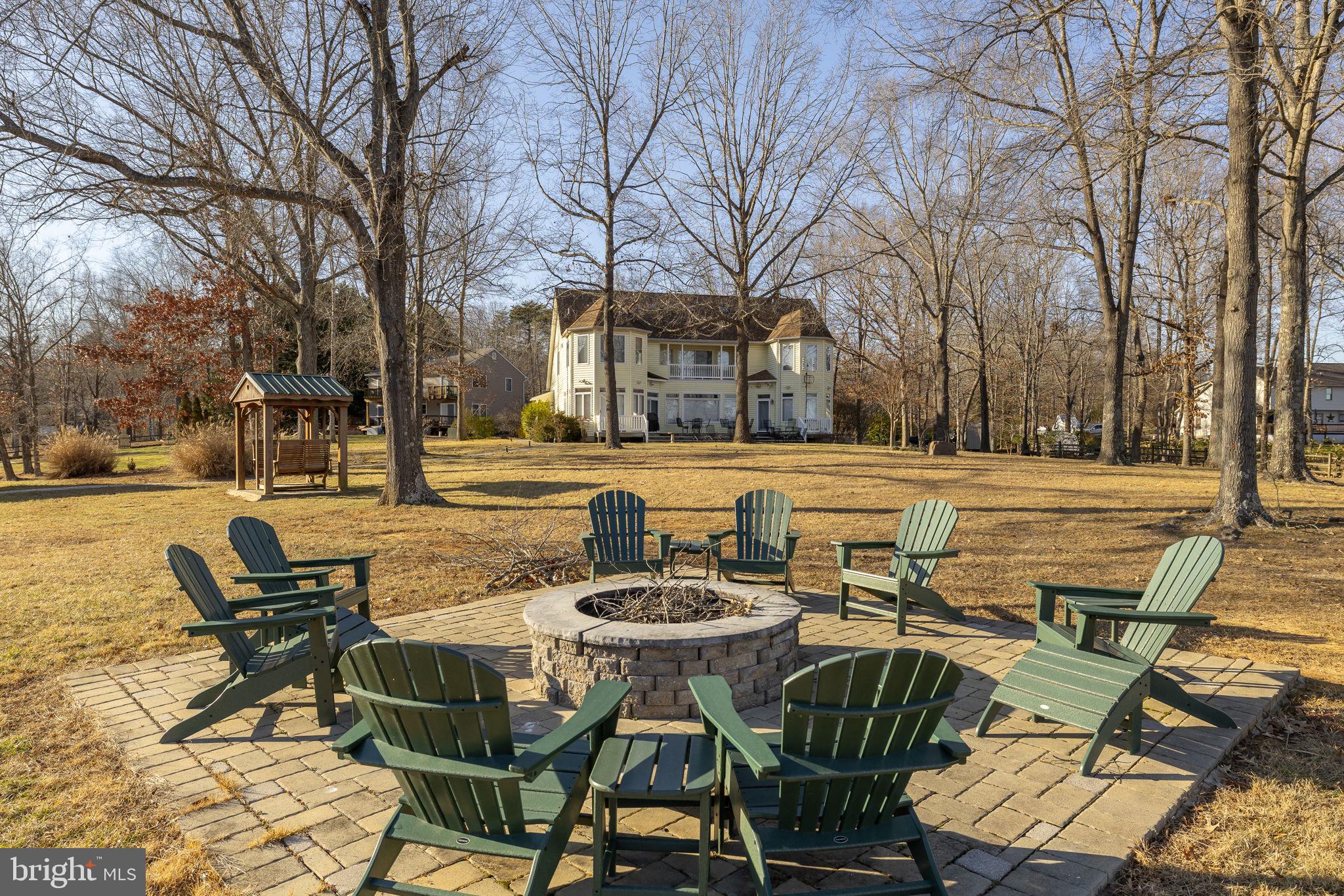 TALL PINES - Residential