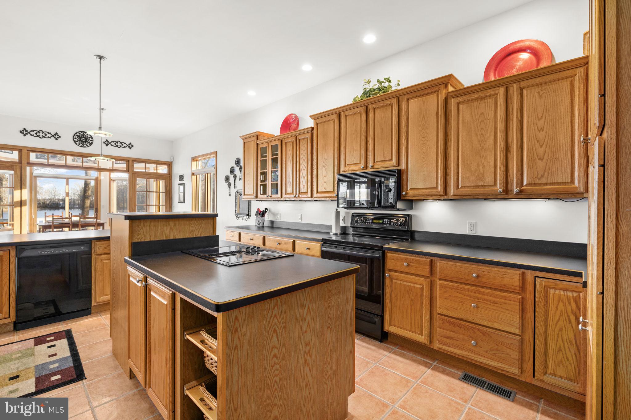 TALL PINES - Residential