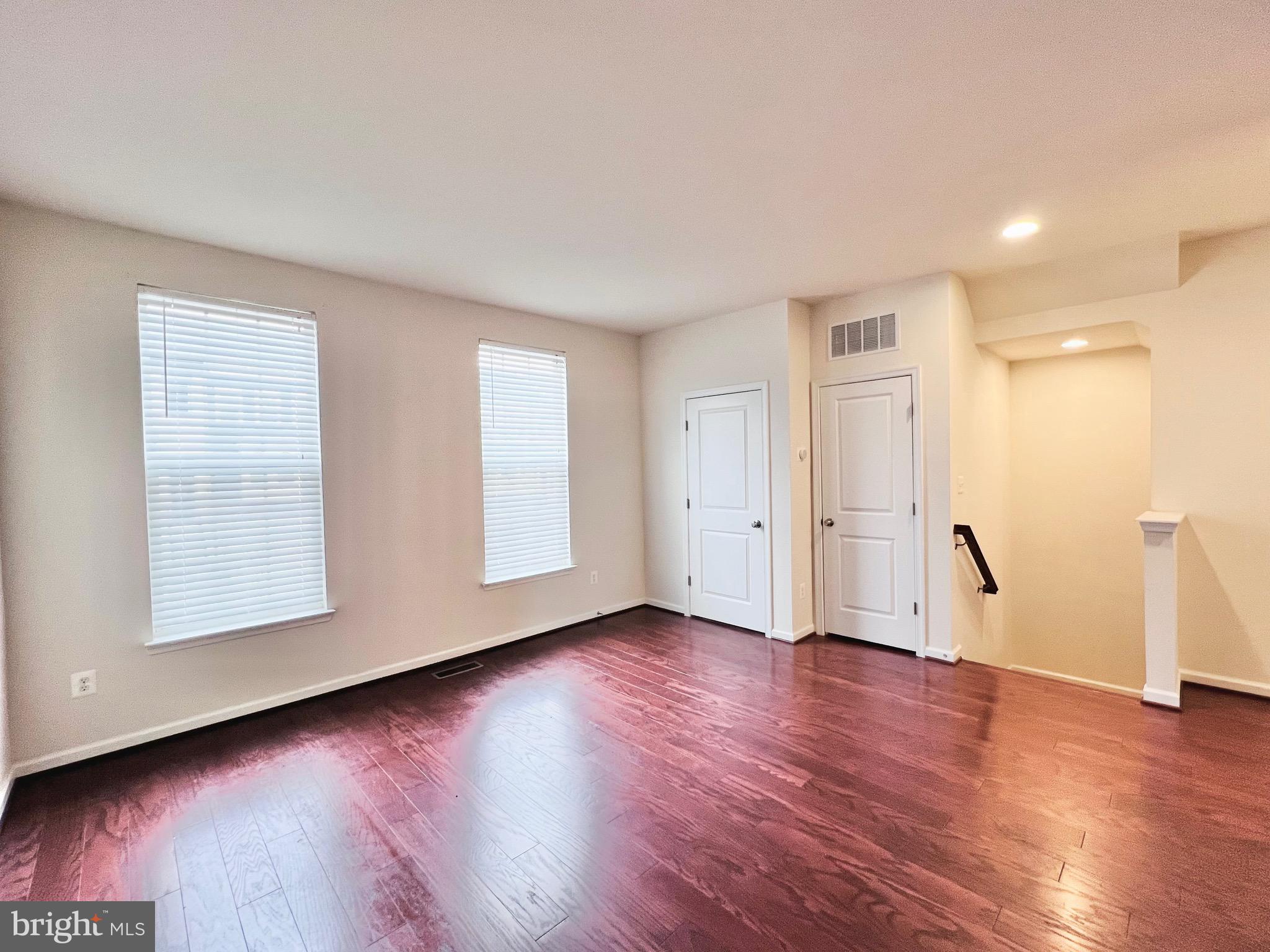 EMBREY MILL - Residential Lease