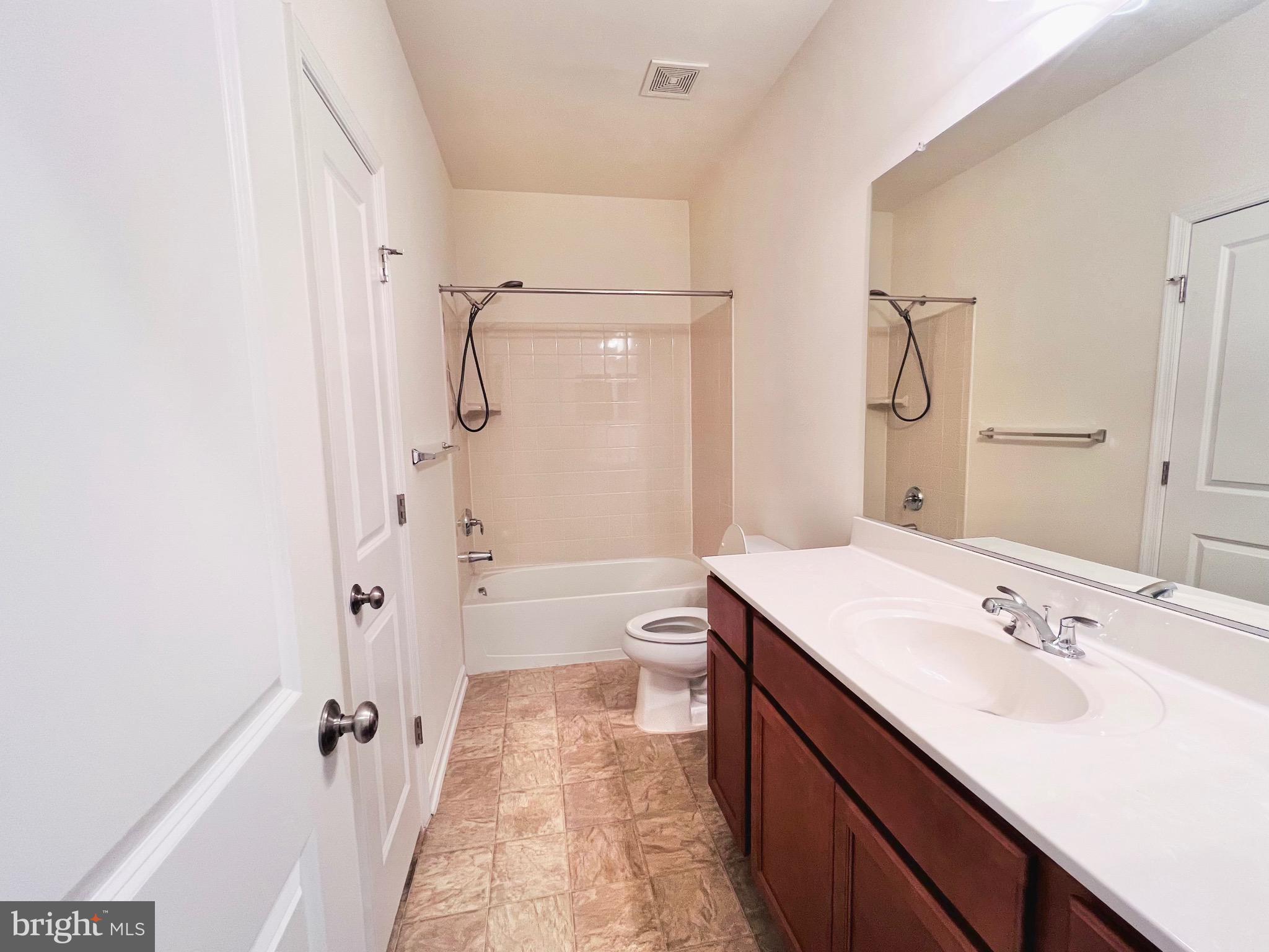 EMBREY MILL - Residential Lease