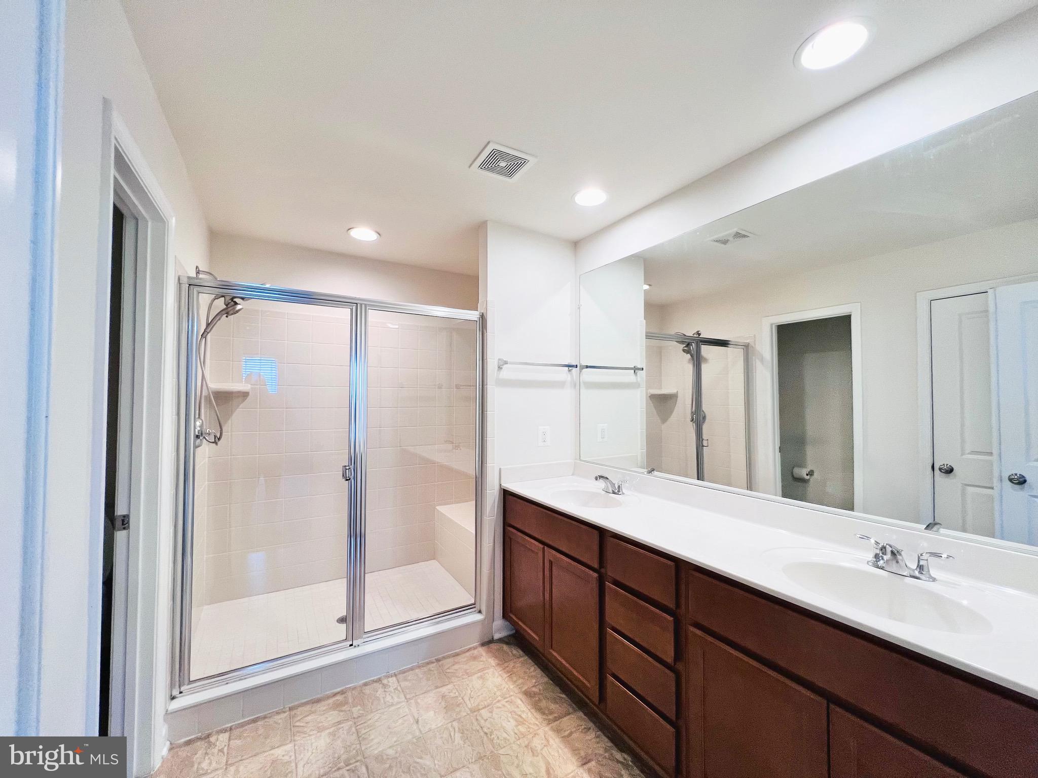 EMBREY MILL - Residential Lease