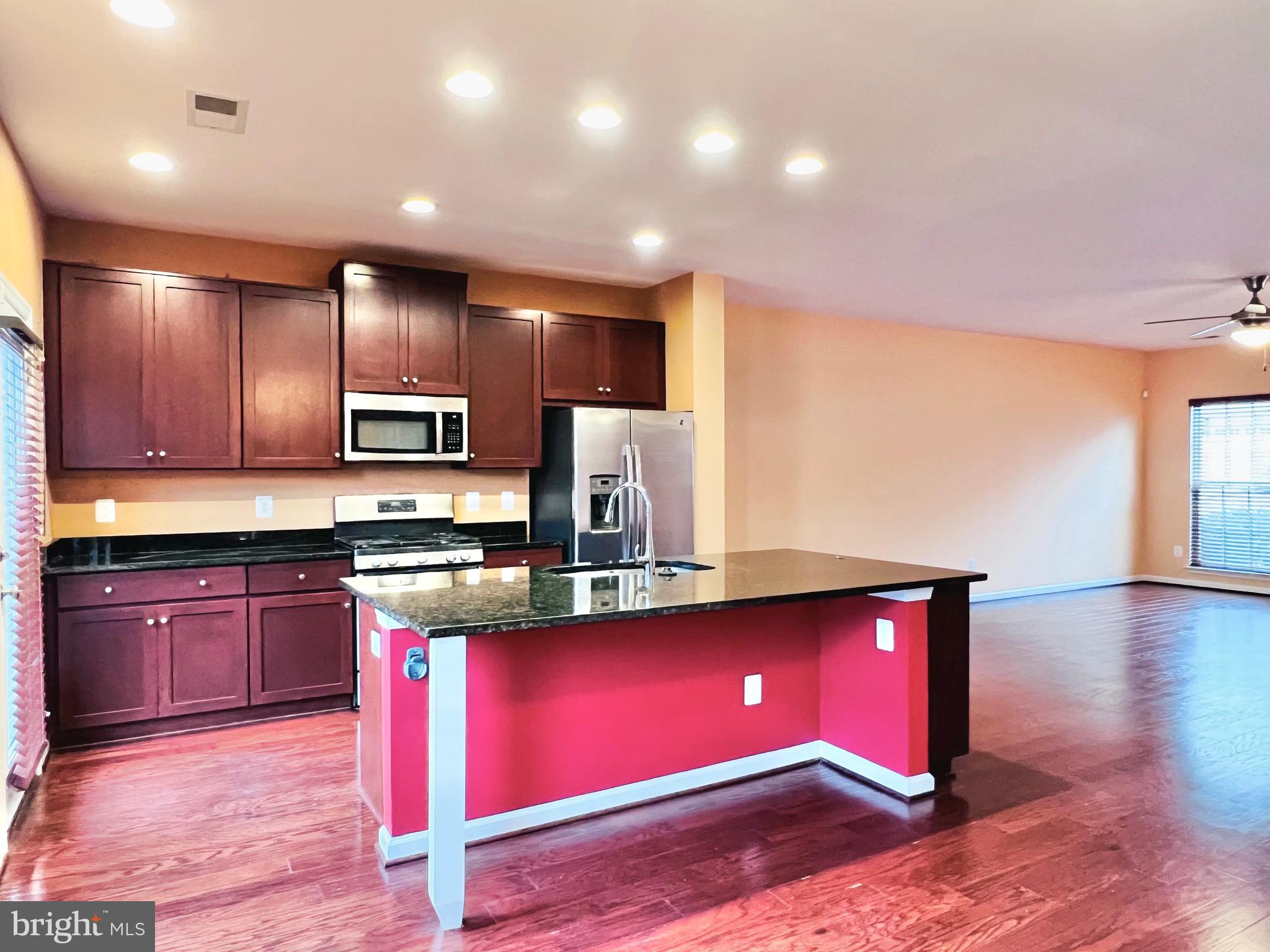 EMBREY MILL - Residential Lease