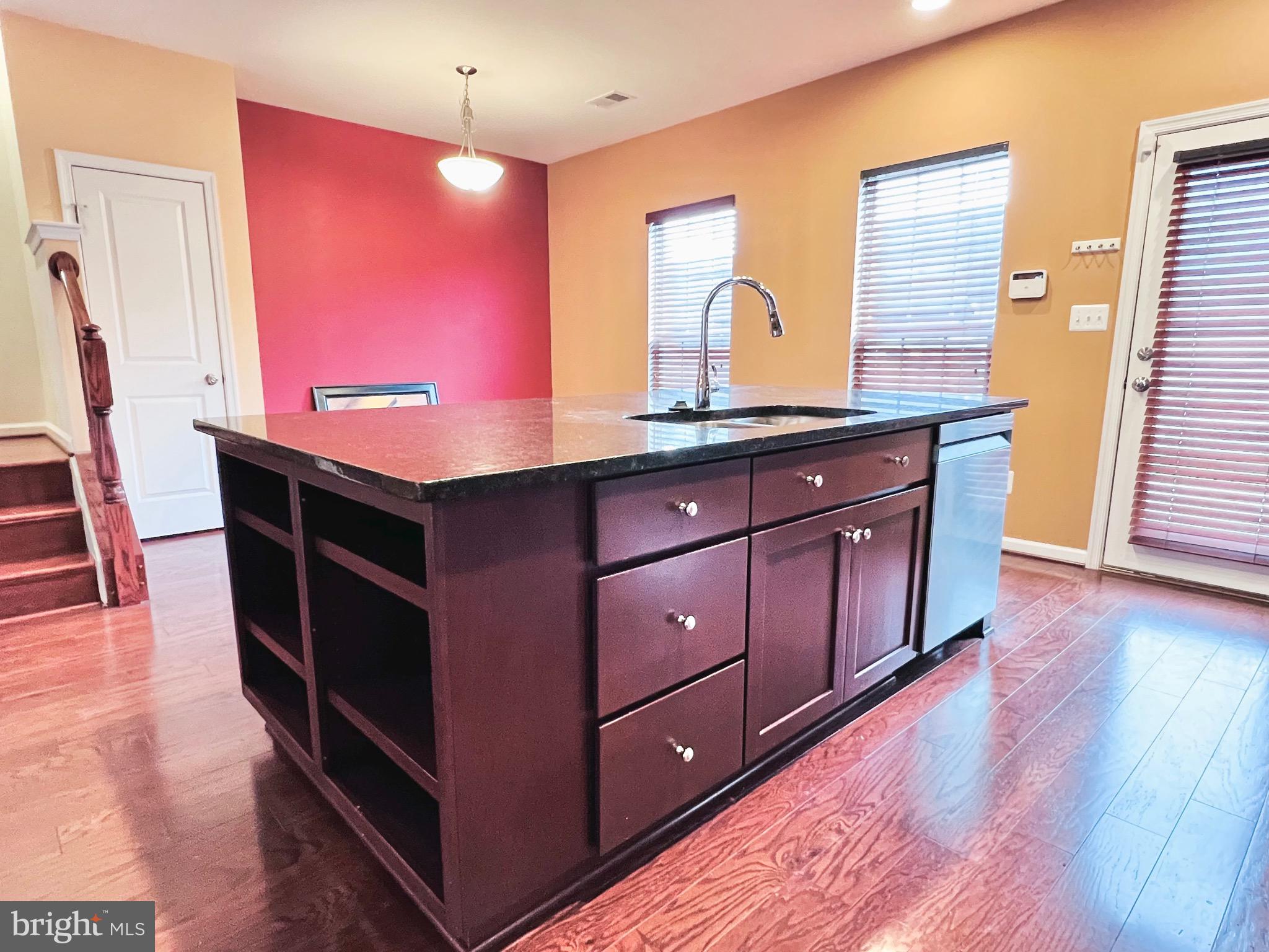 EMBREY MILL - Residential Lease