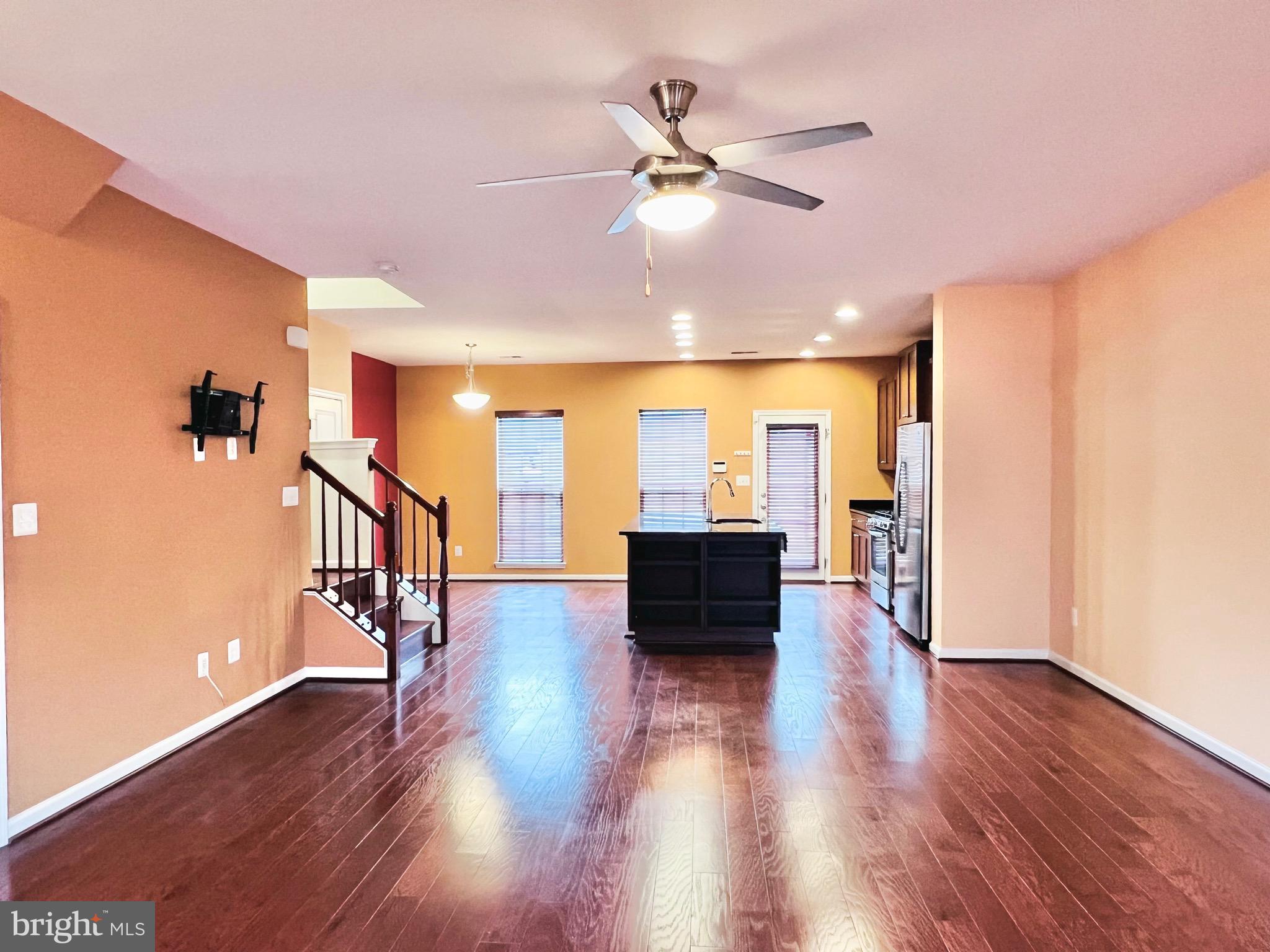 EMBREY MILL - Residential Lease