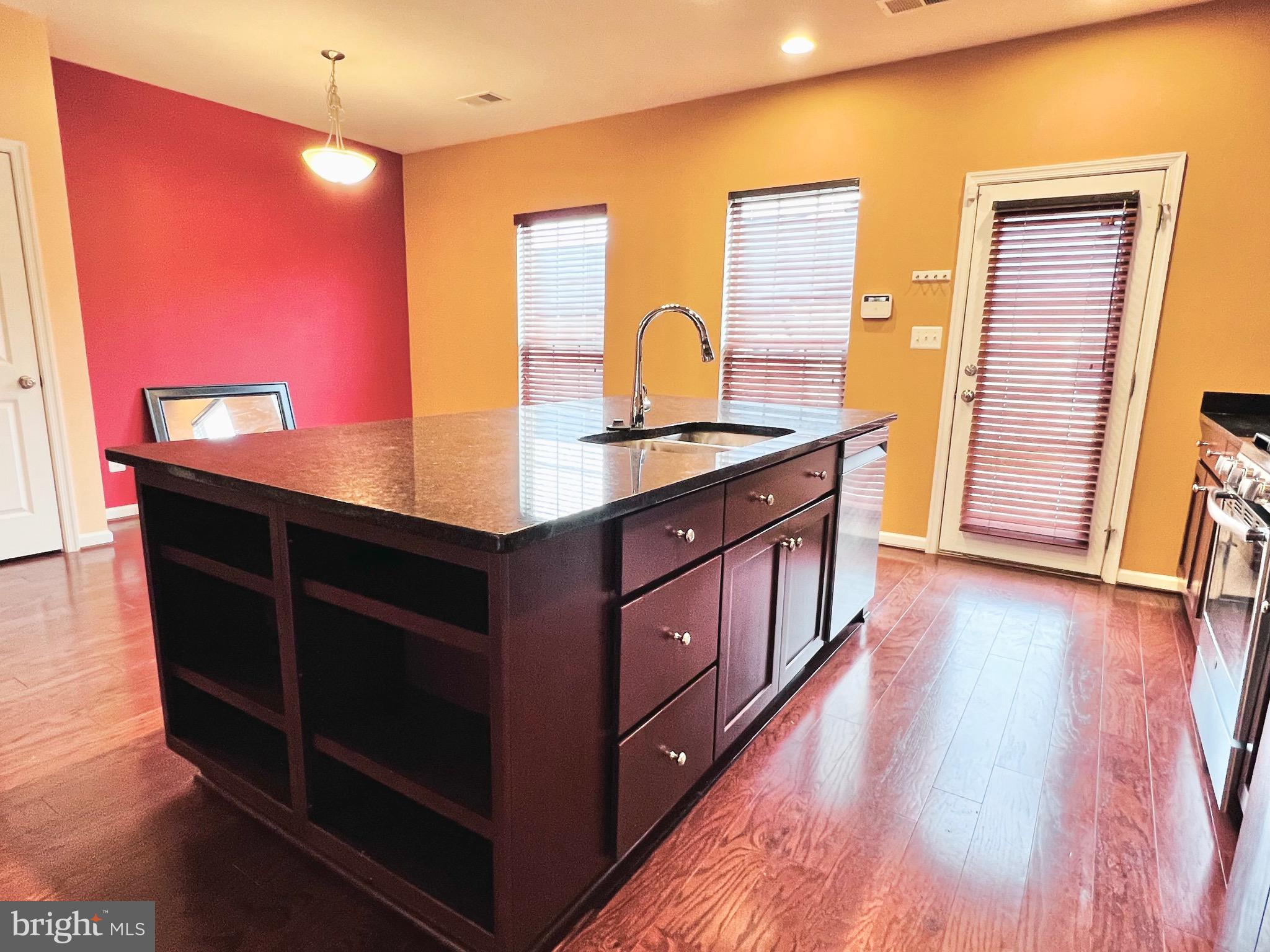 EMBREY MILL - Residential Lease