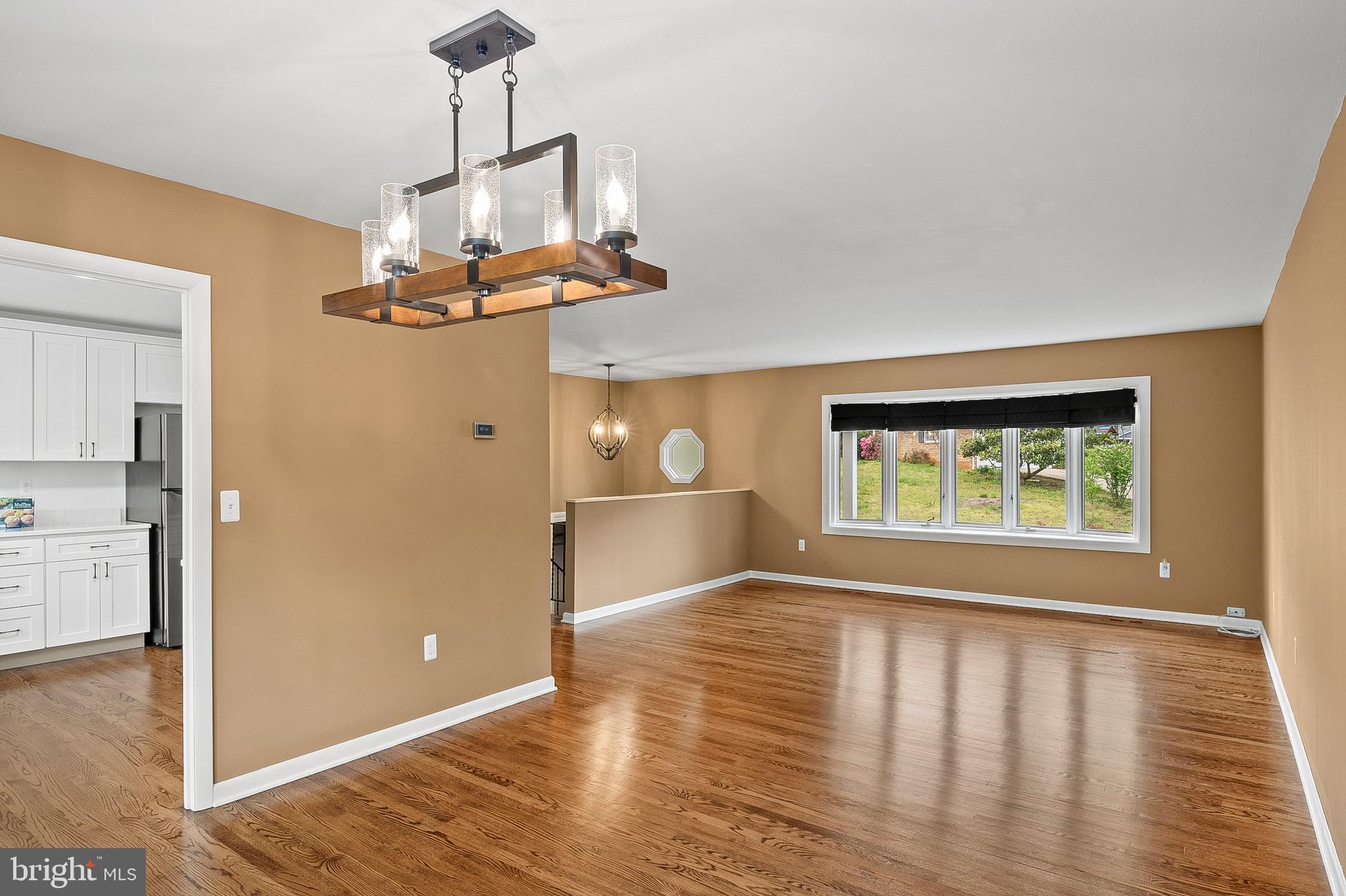 RIVA WOODS - Residential