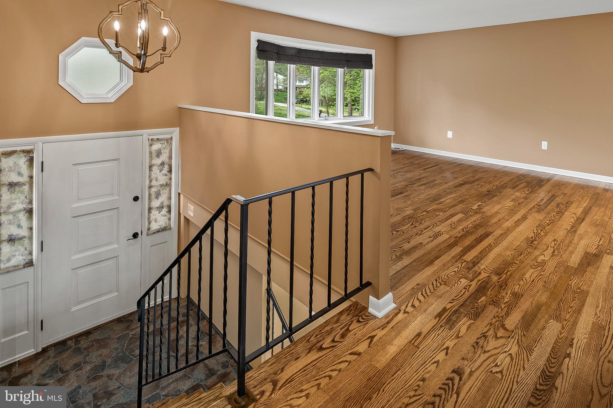RIVA WOODS - Residential