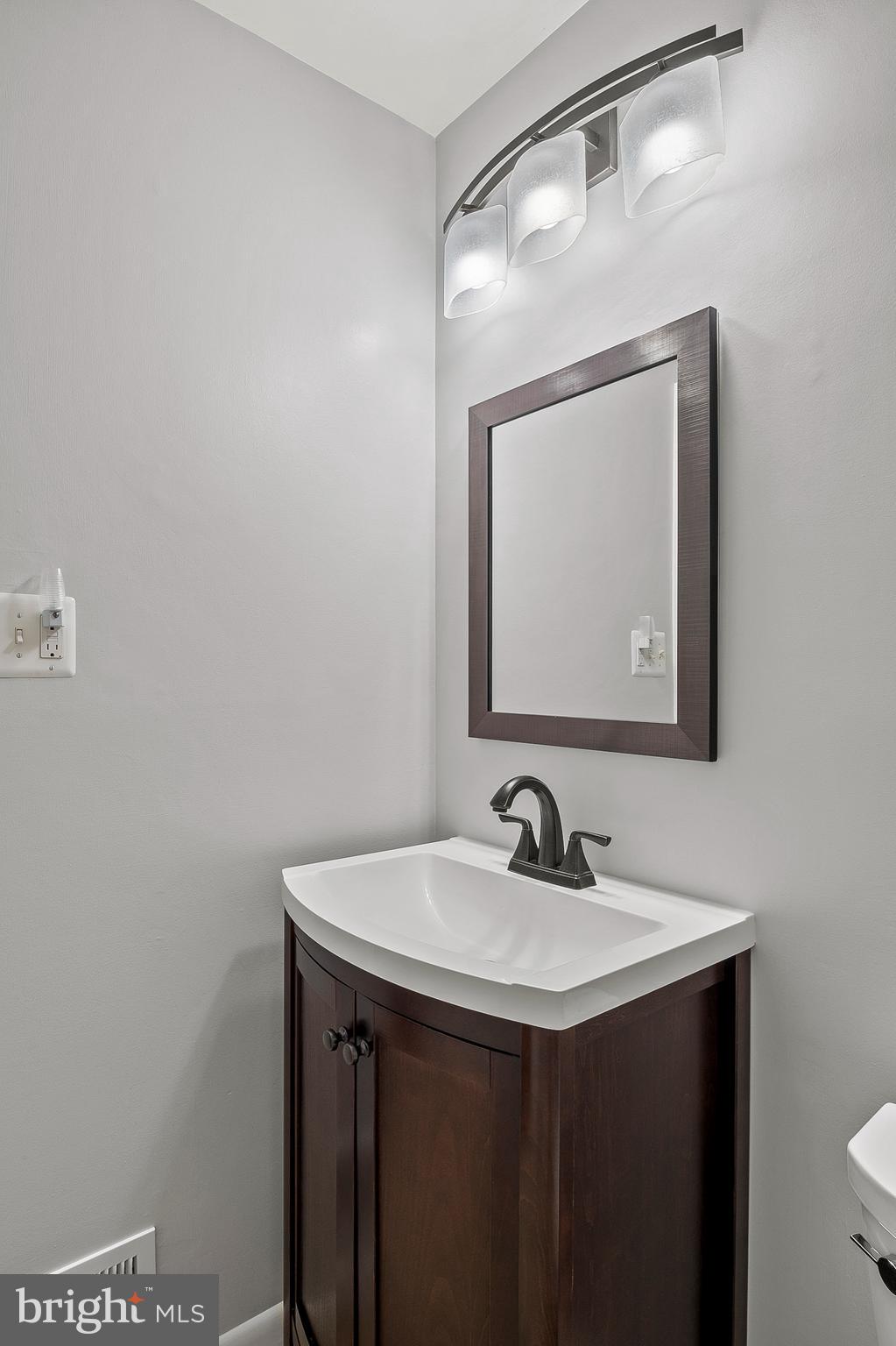 RIVA WOODS - Residential