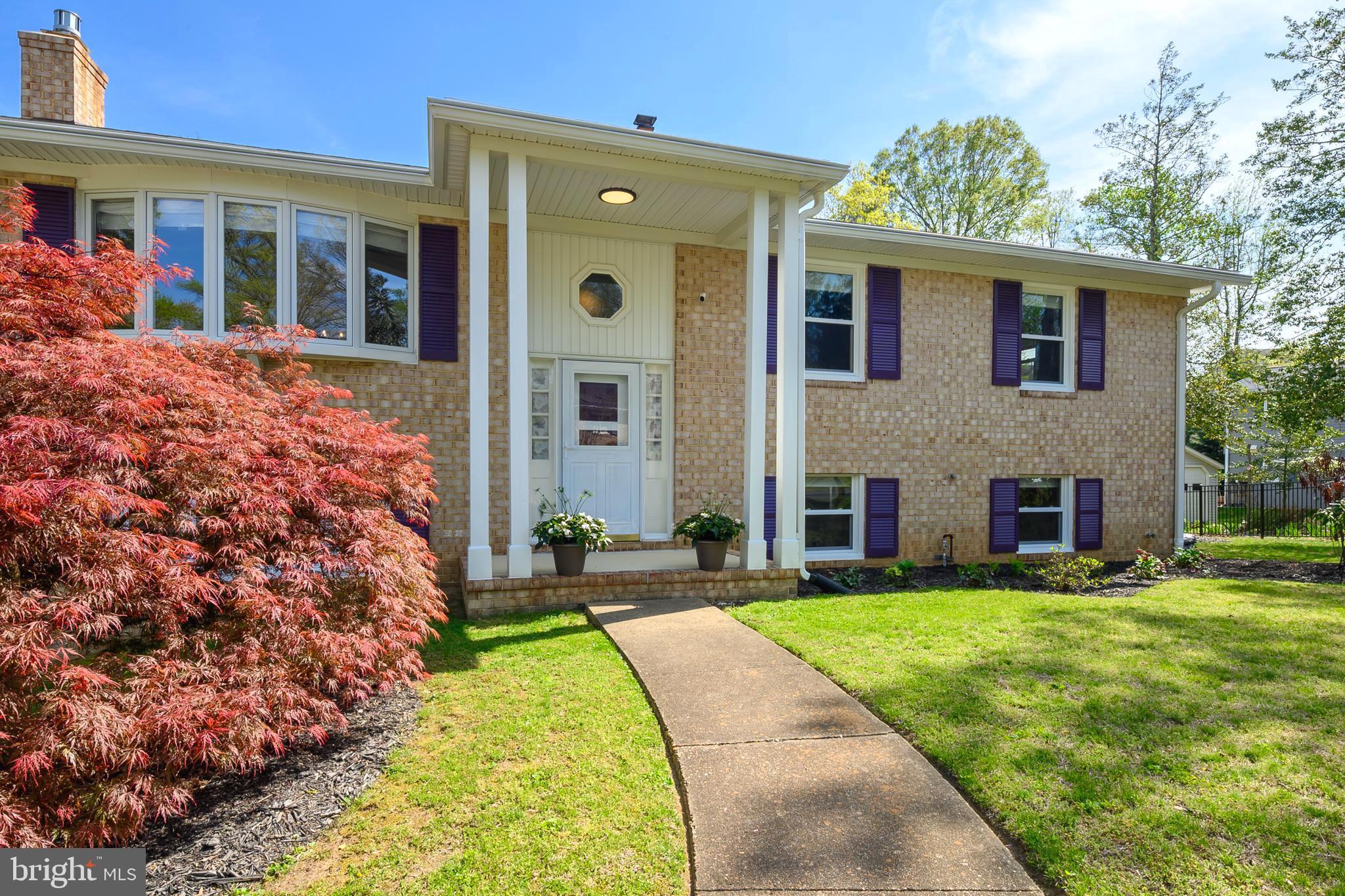 RIVA WOODS - Residential