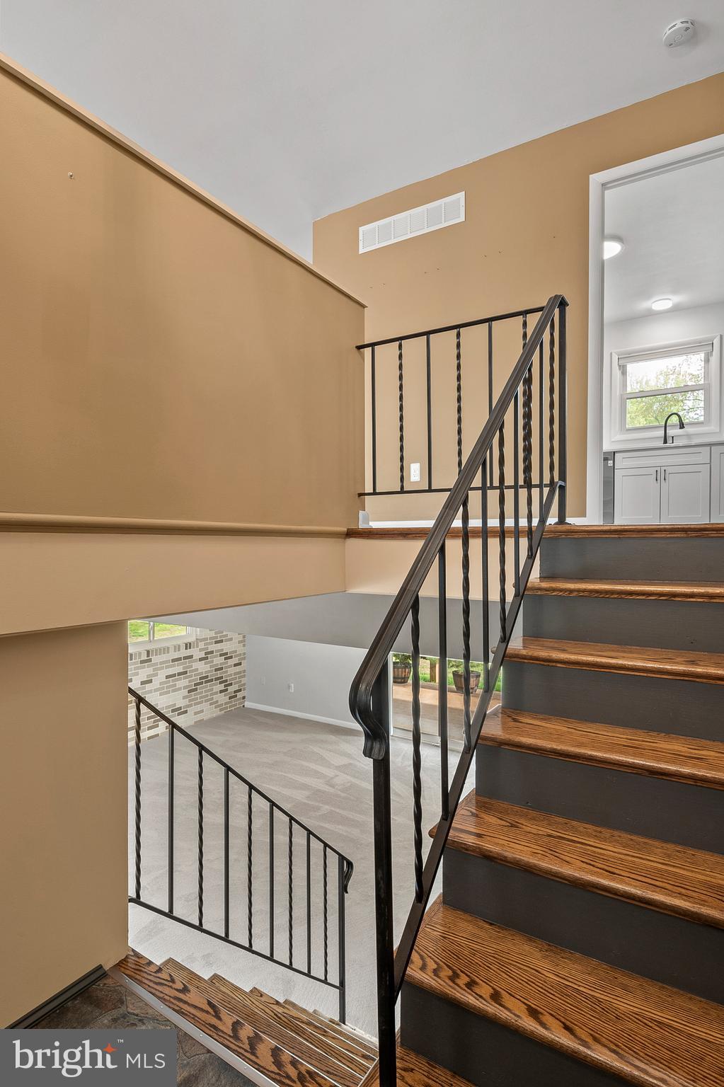 RIVA WOODS - Residential