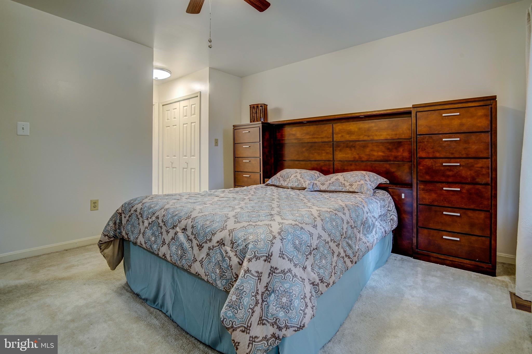 HAMPSHIRE - Residential