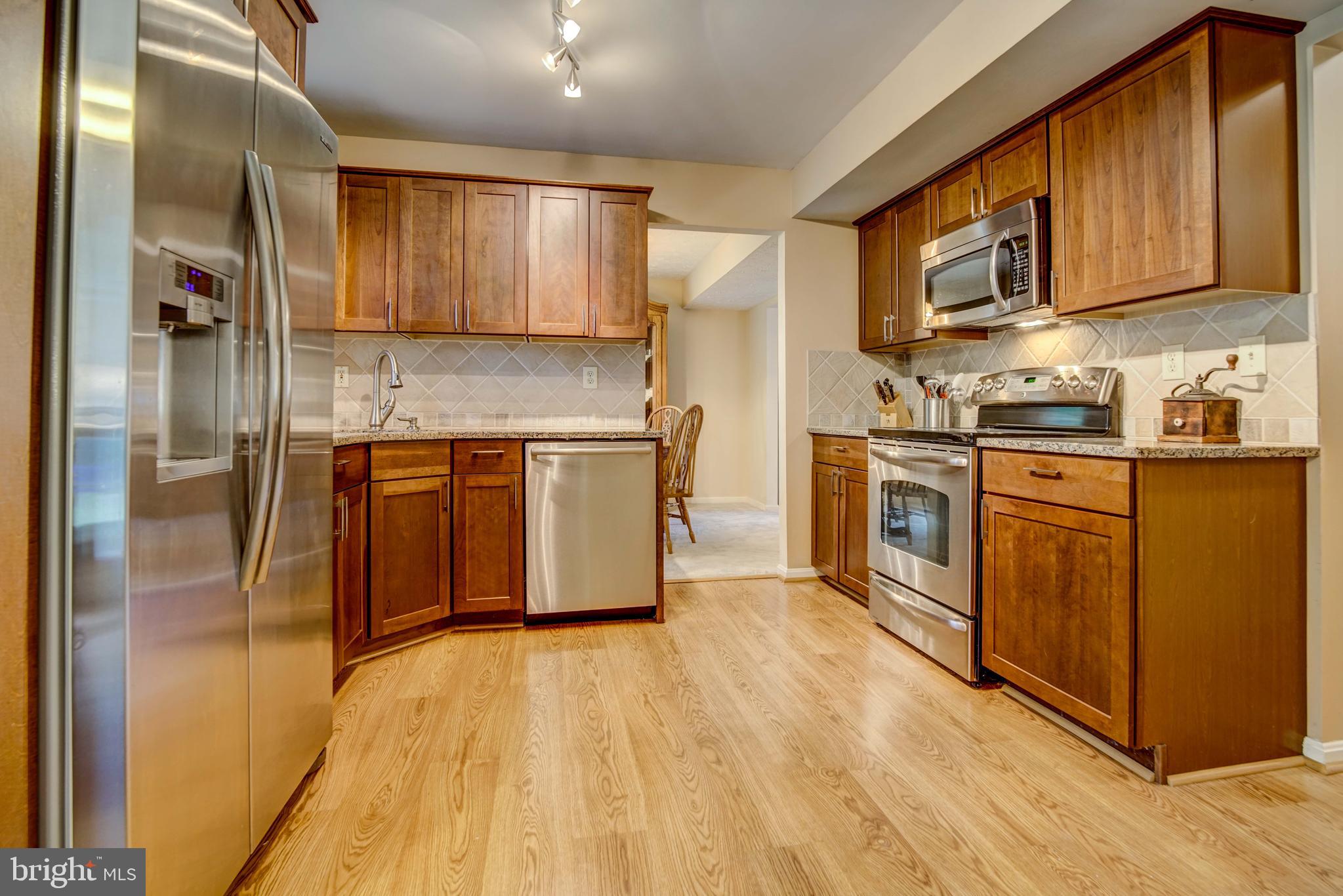 HAMPSHIRE - Residential