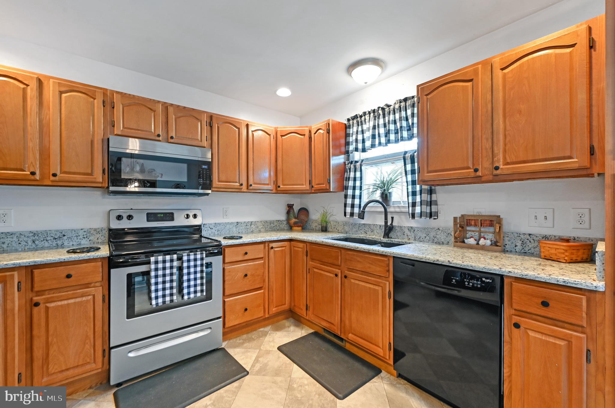 MANCHESTER MANOR - Residential