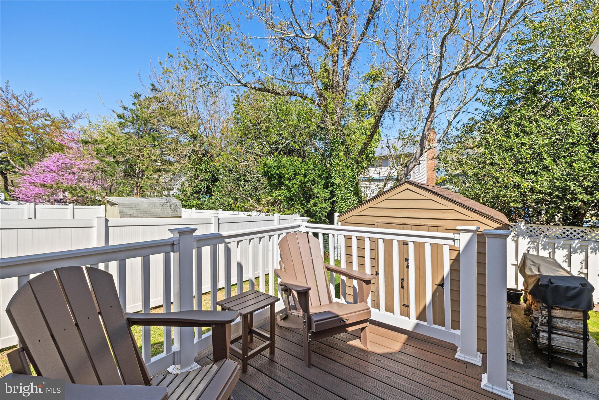 COUNTRY CLUB ESTATES - Residential