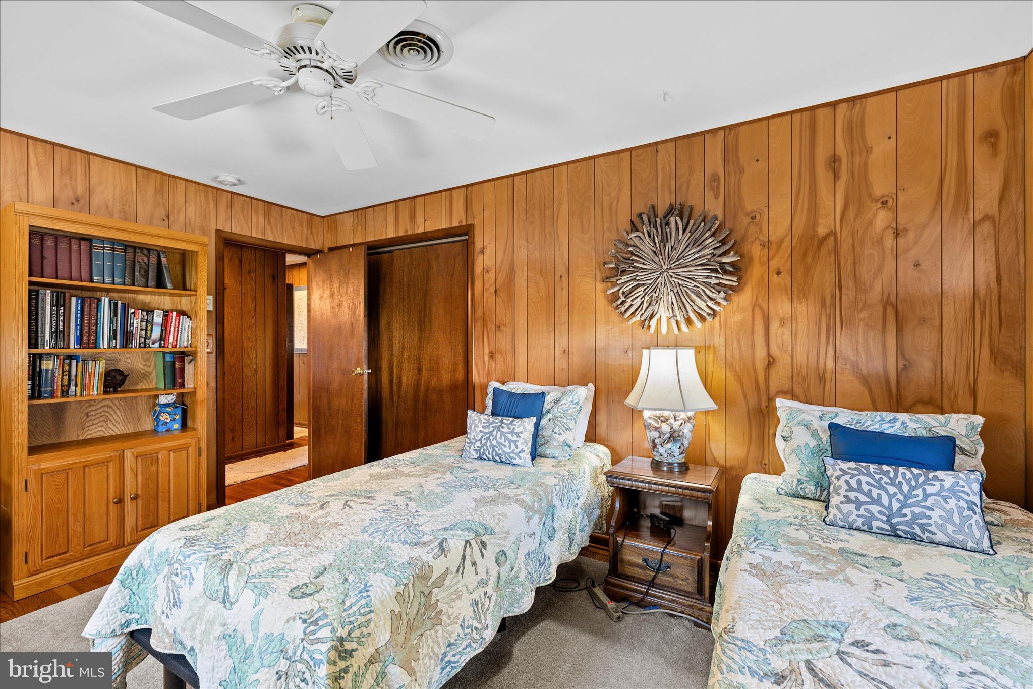 COUNTRY CLUB ESTATES - Residential
