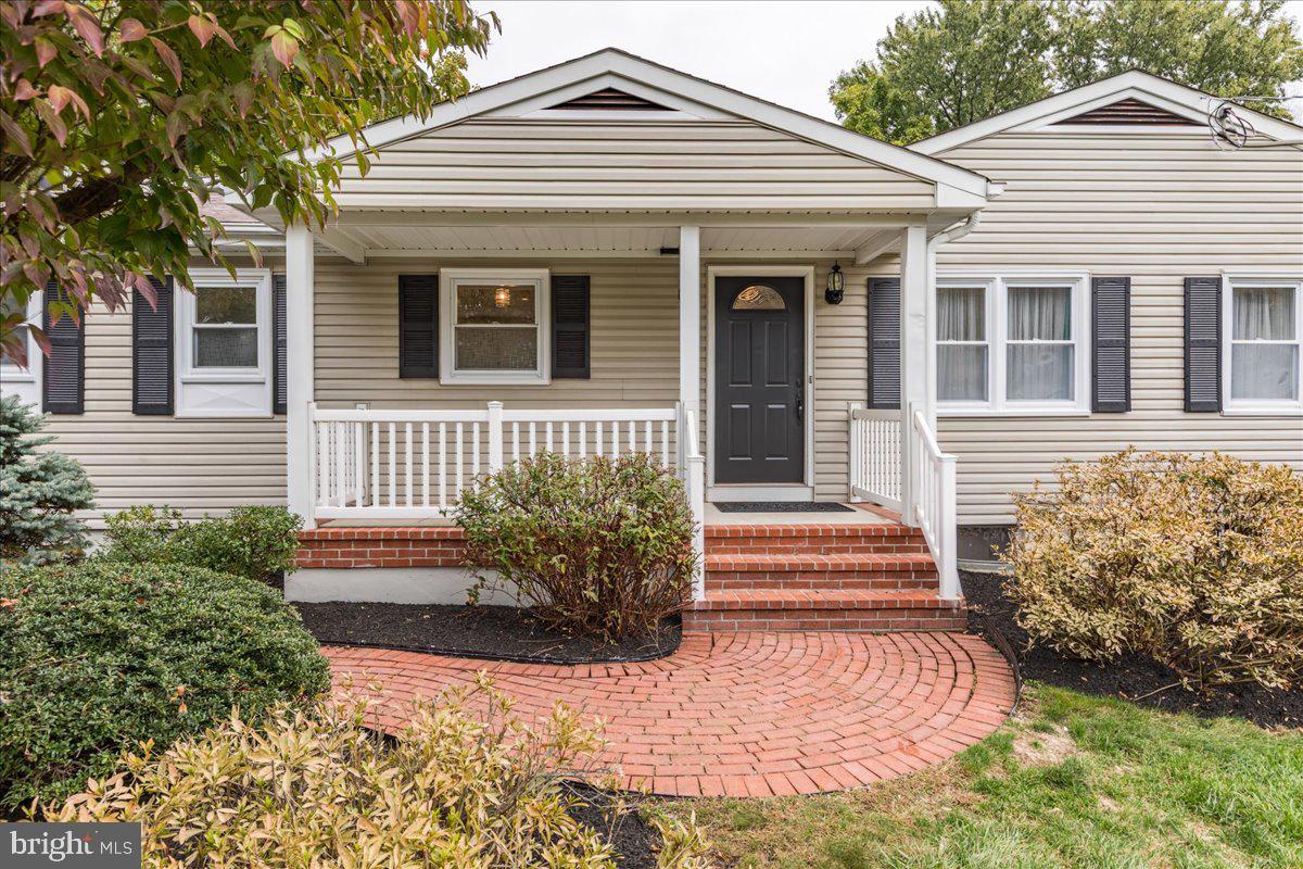 201 GROVER AVENUE