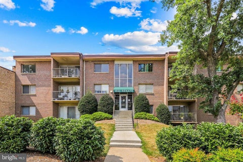 Photo of 1550 Renate Drive #104, WOODBRIDGE, VA 22192 (MLS # VAPW2131088)