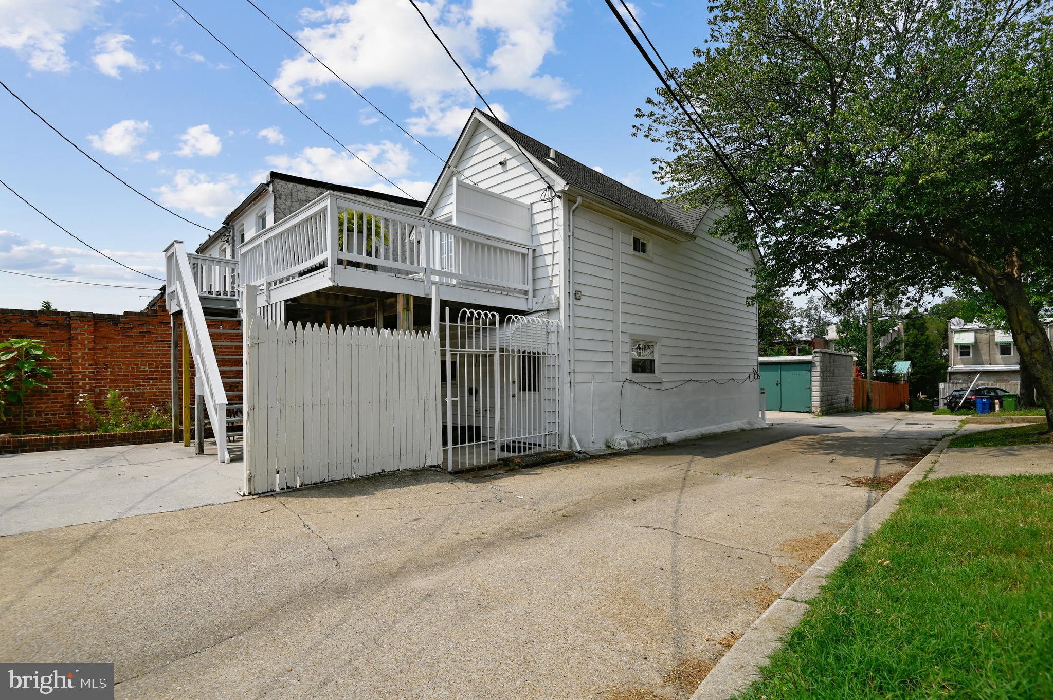 HAMPDEN HISTORIC DISTRICT - Residential